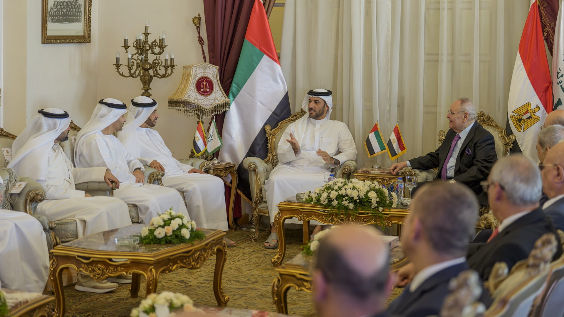 سلطان بن أحمد يطلع على آليات عمل مجلس الدولة المصري واختصاصاته