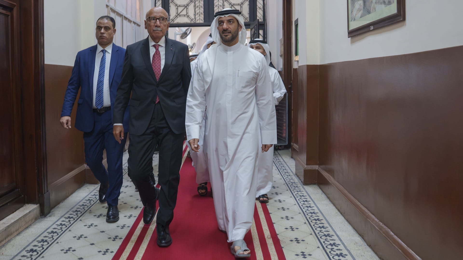 سلطان بن أحمد يطلع على جهود محكمة النقض المصرية في تحقيق العدالة