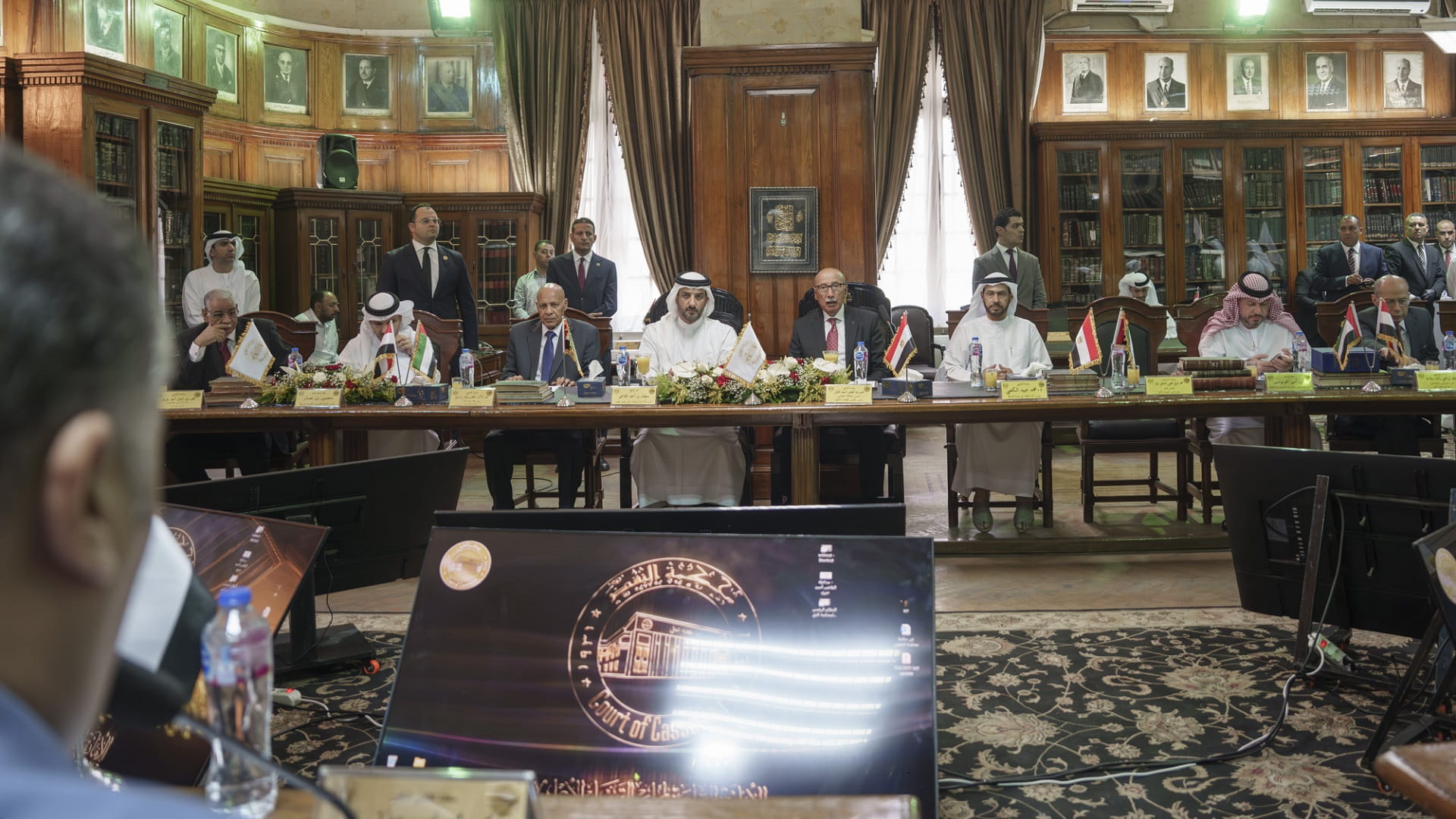 سلطان بن أحمد يطلع على جهود محكمة النقض المصرية في تحقيق العدالة