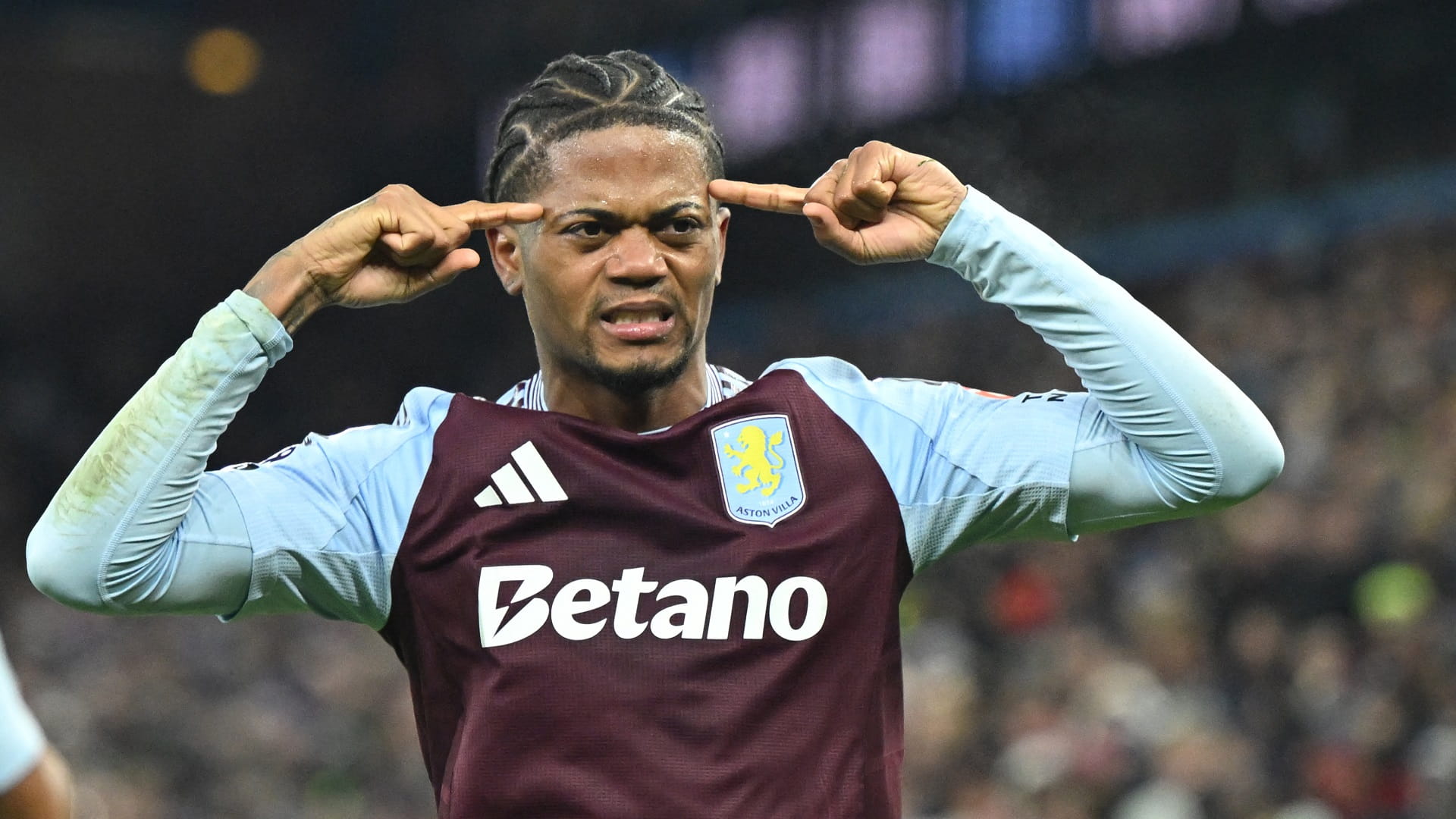 روما الإيطالي يتعاقد مع الجامايكي ليون بايلي قادماً من أستون فيلا 