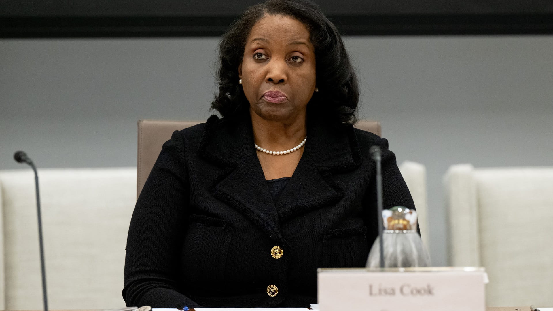 Trump raises pressure on Fed with call for governor to resign 