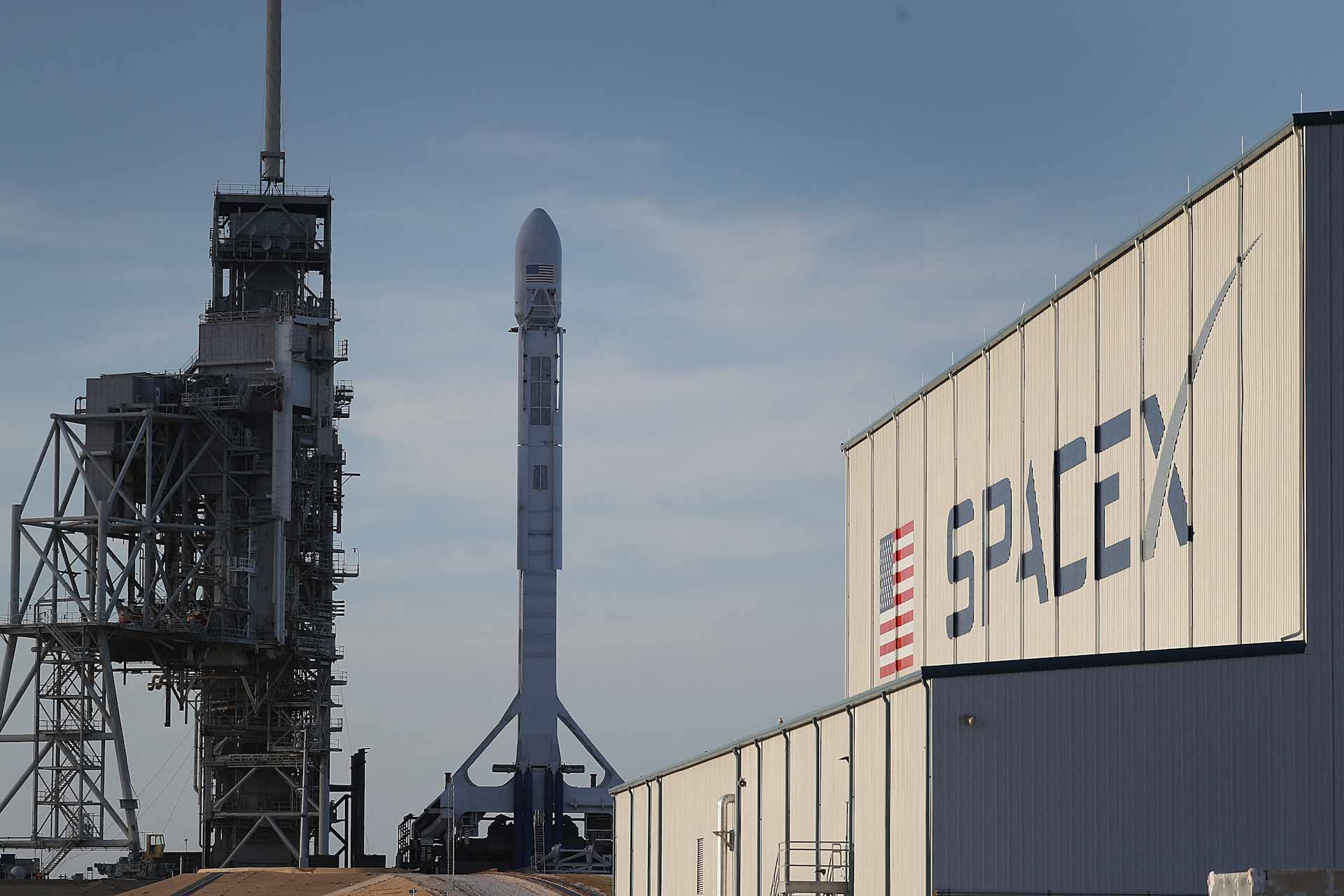 SpaceX launches secretive US military spacecraft