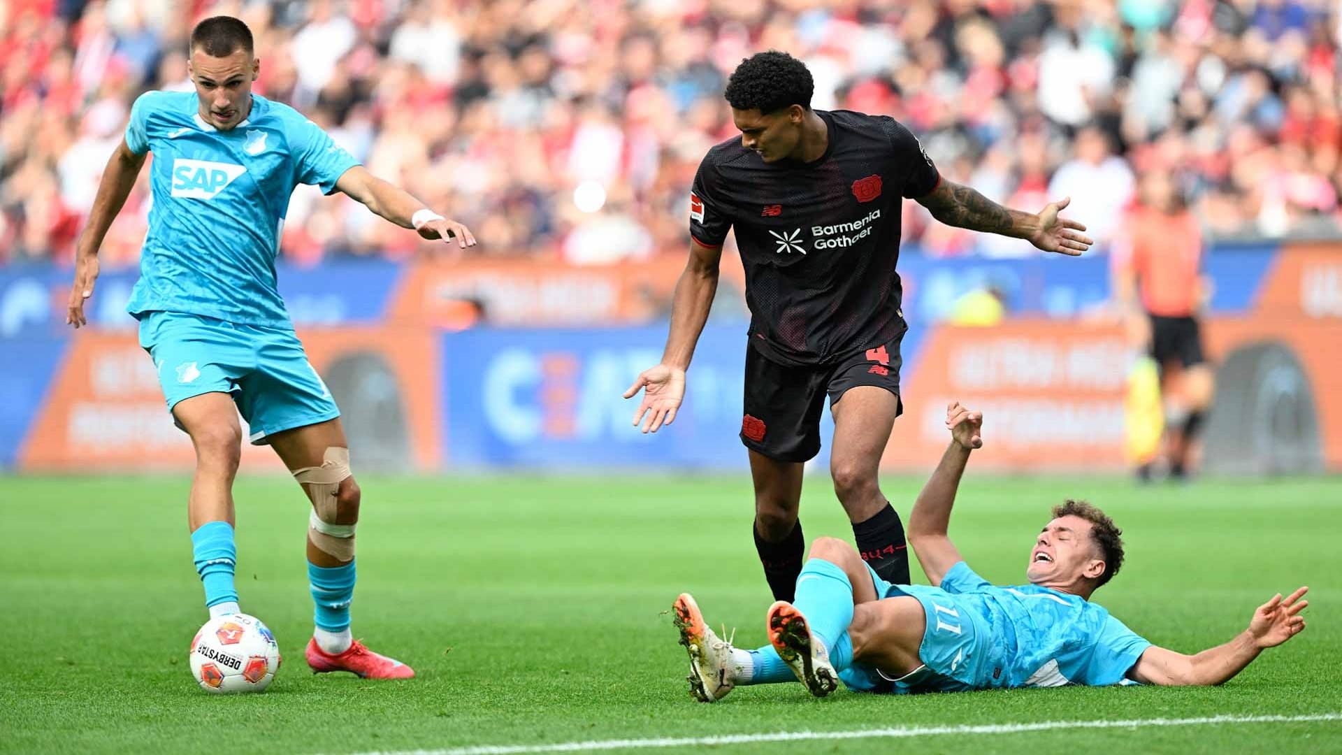 Leverkusen stumbles in Bundesliga debut under ten Hag