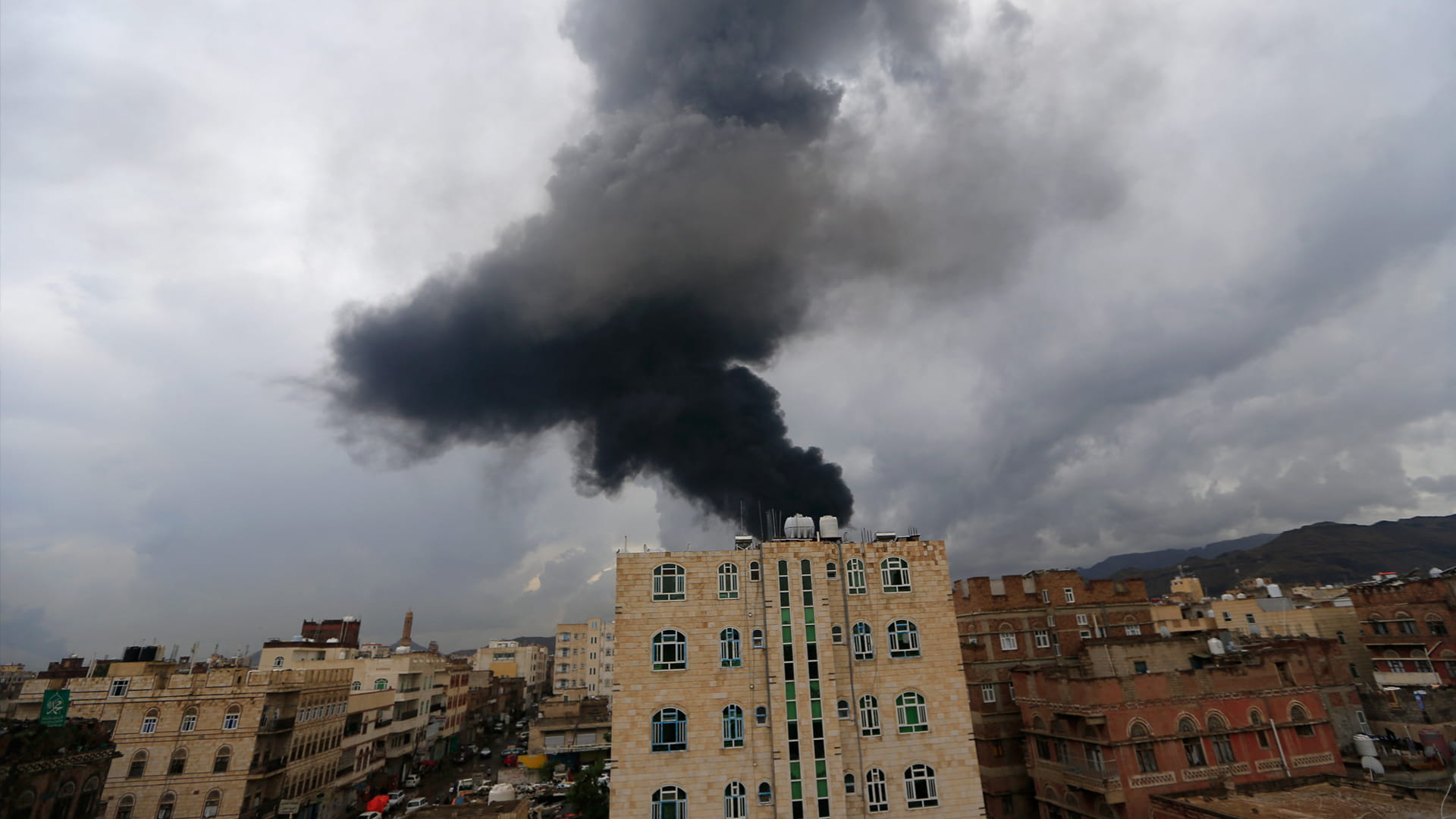 إسرائيل تستهدف مواقع "عسكرية" تابعة للحوثيين في صنعاء