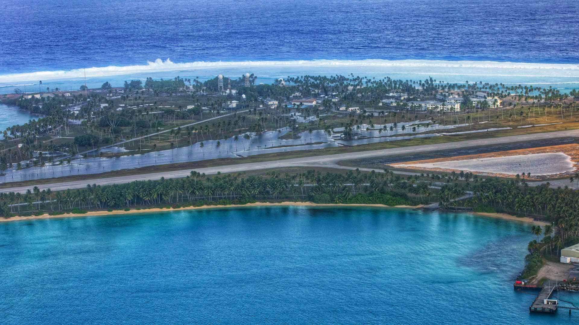  ألسنة النيران تلتهم برلمان جزر مارشال في حريق اندلع خلال الليل  