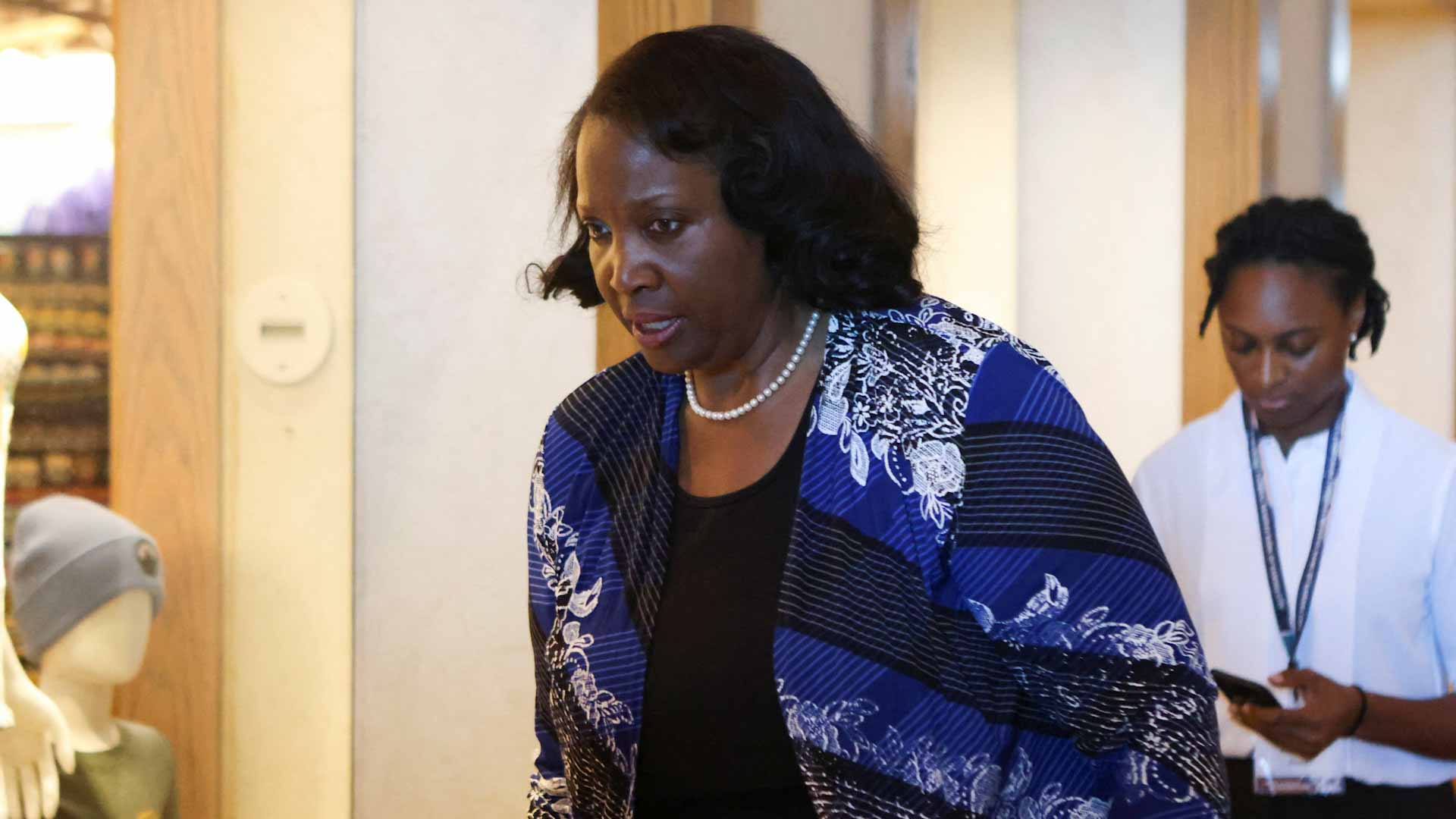 بعد طلب تنحيها ولم تستجب.. ترامب يقيل ليزا كوك من "مجلس الاتحادي" 