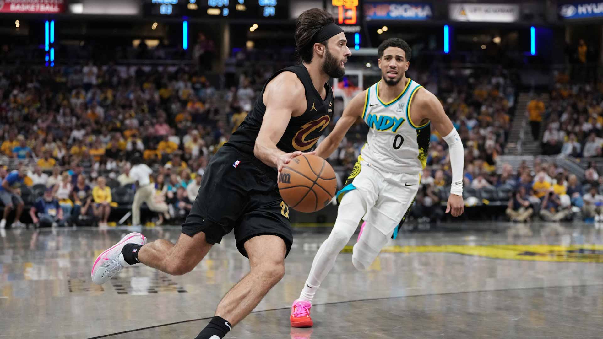 كليفلاند كافالييرز يخسر جهود نجمه ماكس ستراس 