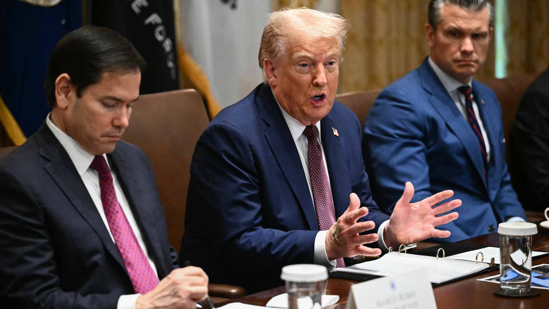 ترامب يهدد روسيا بـحرب اقتصادية شعواء بسبب تعثر محادثات أوكرانيا