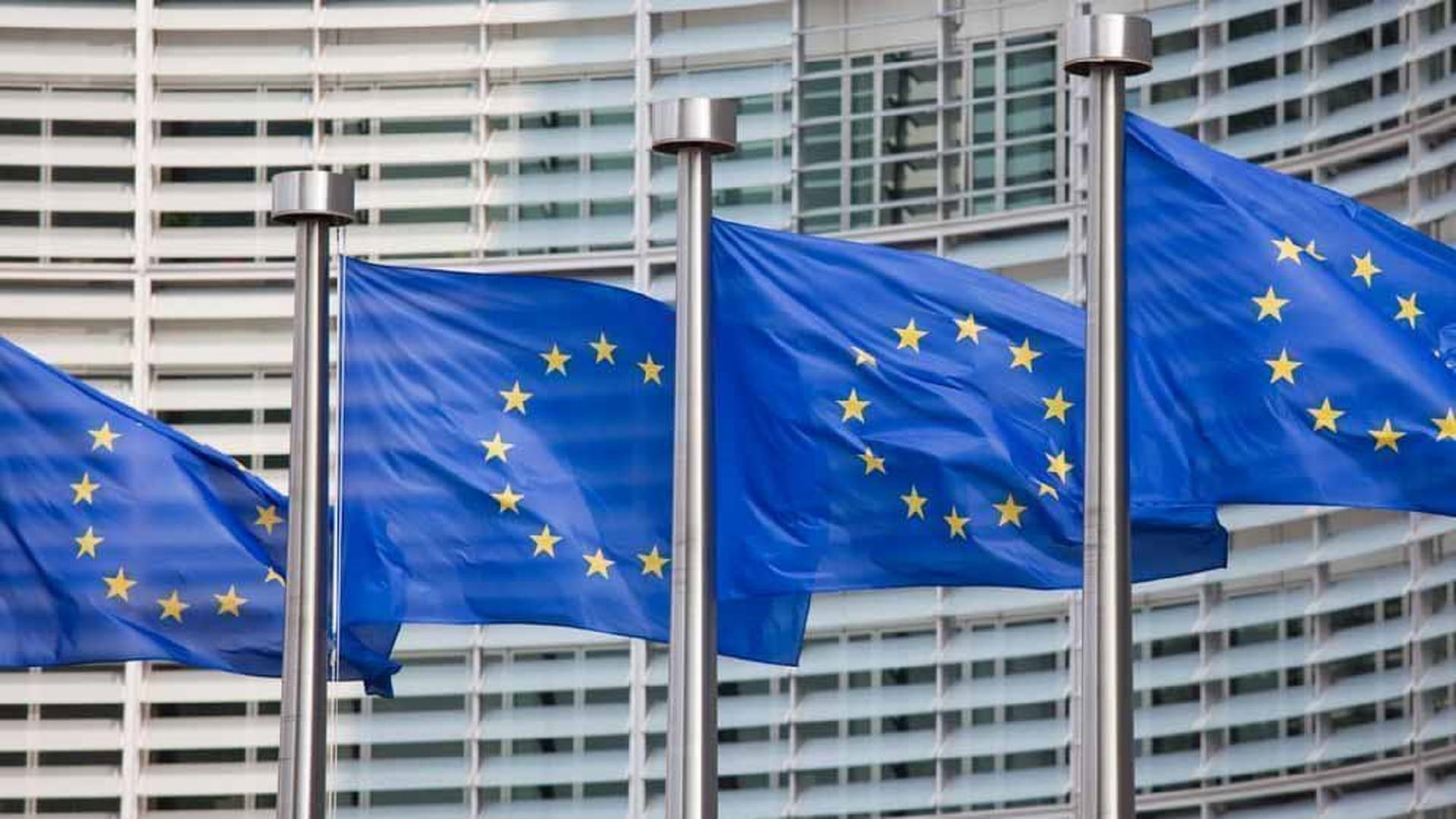 الاتحاد الأوروبي يؤكد استمرار بعثته في كييف