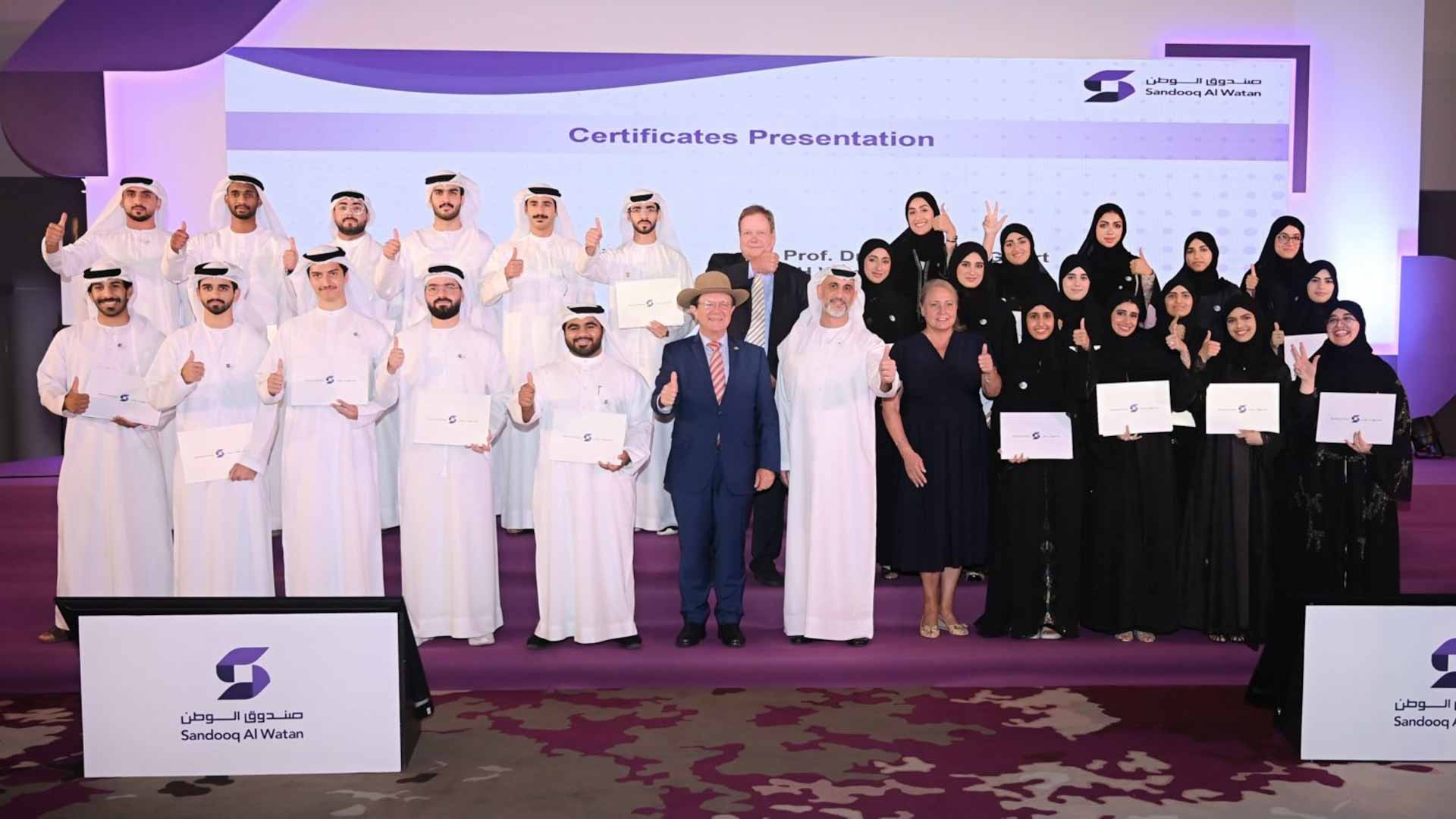 نهيان بن مبارك: خدمة الوطن والإسهام في مسيرته غاية شباب الإمارات