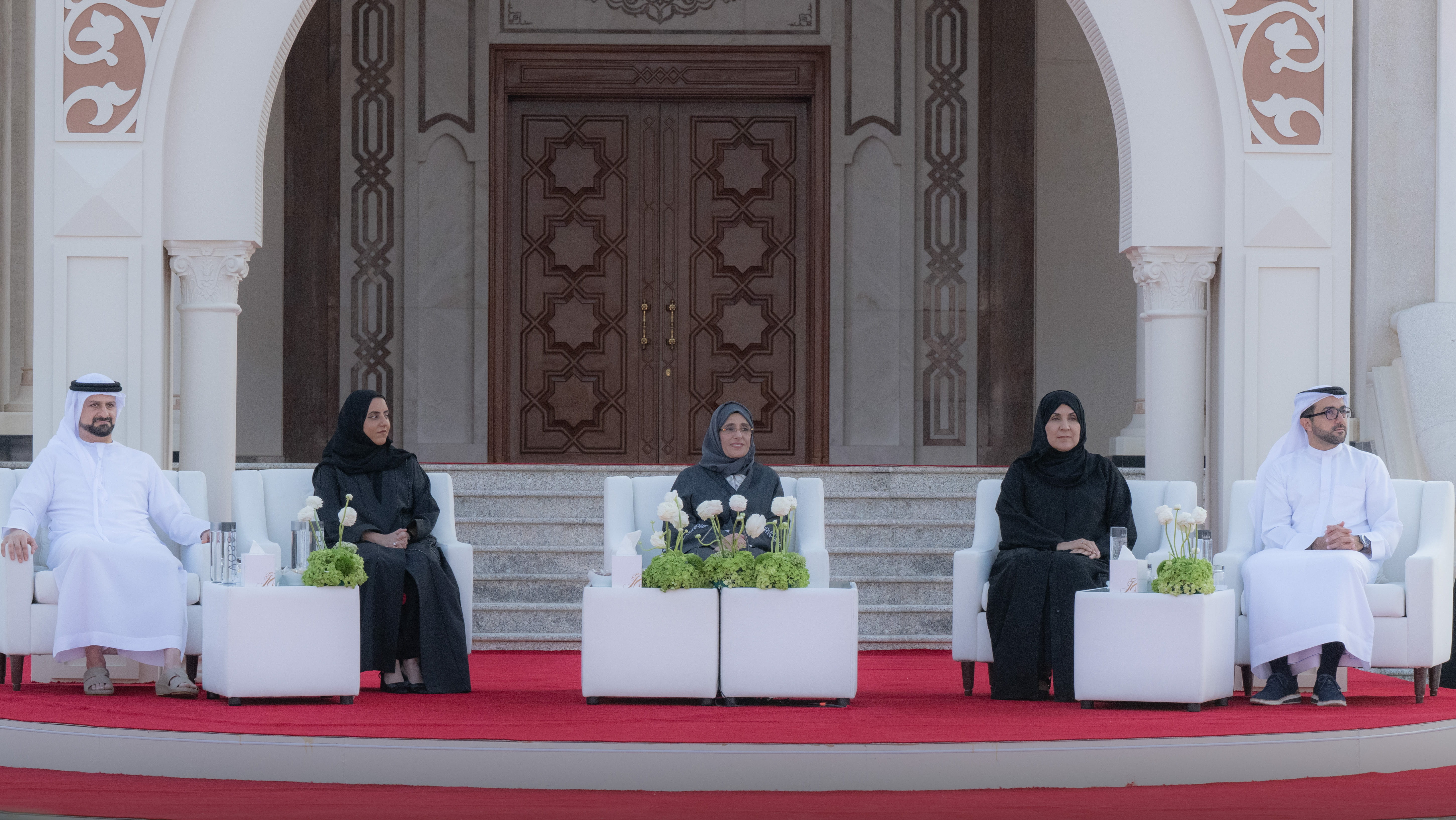 جواهر القاسمي تشهد تكريم الفائزين بجائزة الشيخ سلطان لطاقات الشباب