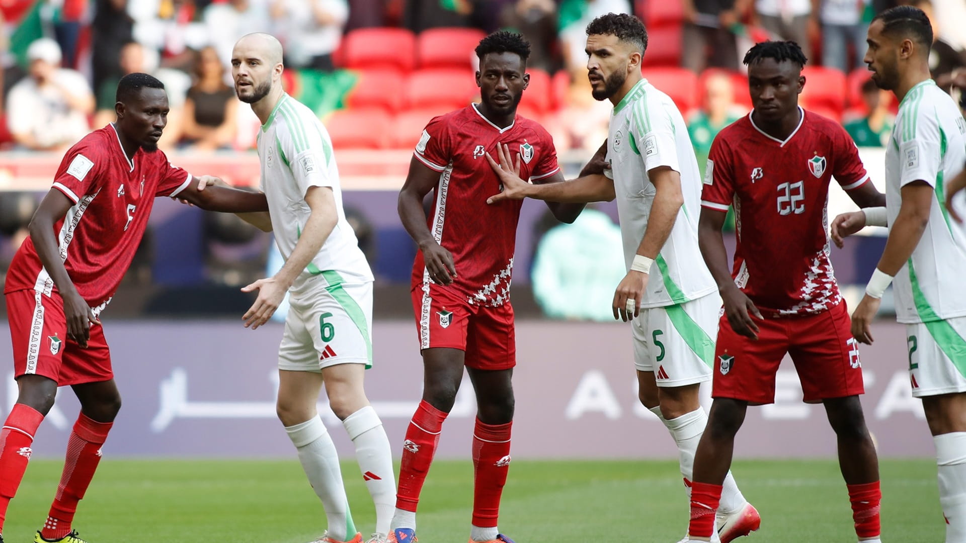 تعادل الجزائر والسودان في كأس العرب لكرة القدم 