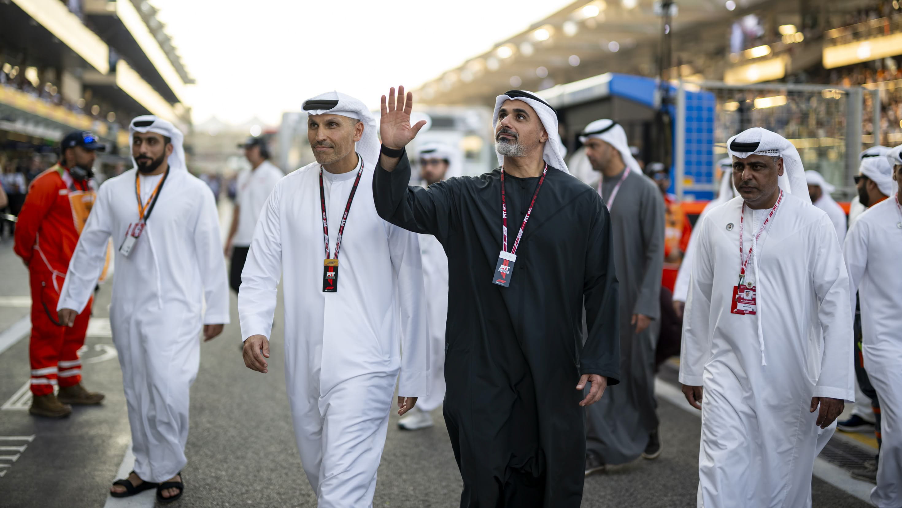 ولي عهد أبوظبي يشهد الجولة الختامية لبطولة العالم للفورمولا1