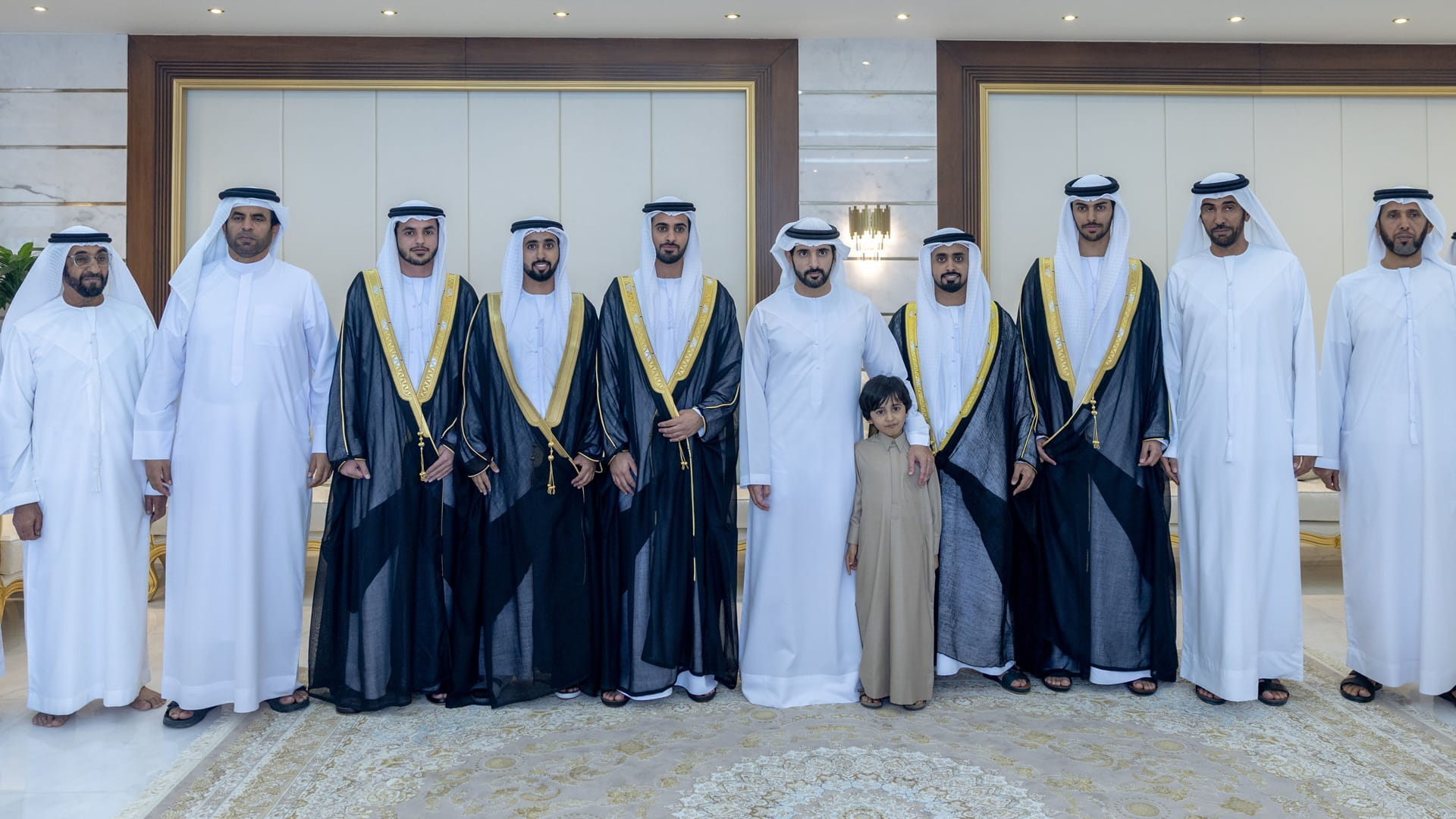 حمدان بن محمد يشهد أفراح الفلاسي في دبي 