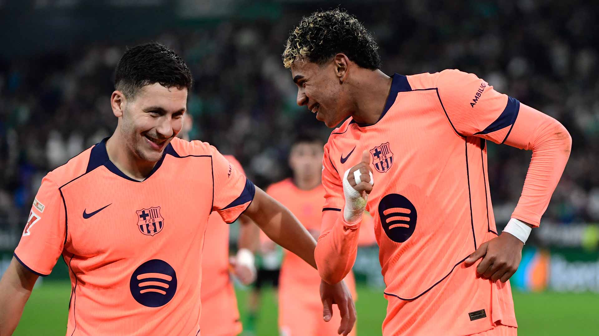 برشلونة يقبض بقوة على صدارة الدوري الإسباني 