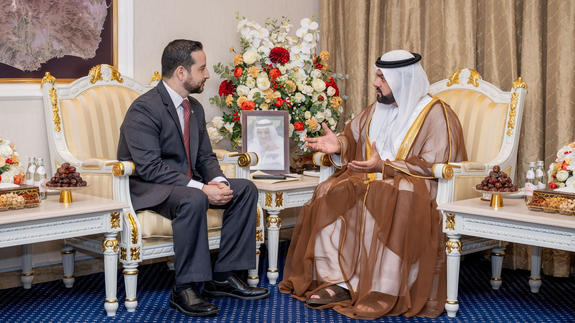 Fujairah Crown Prince receives ambassadors