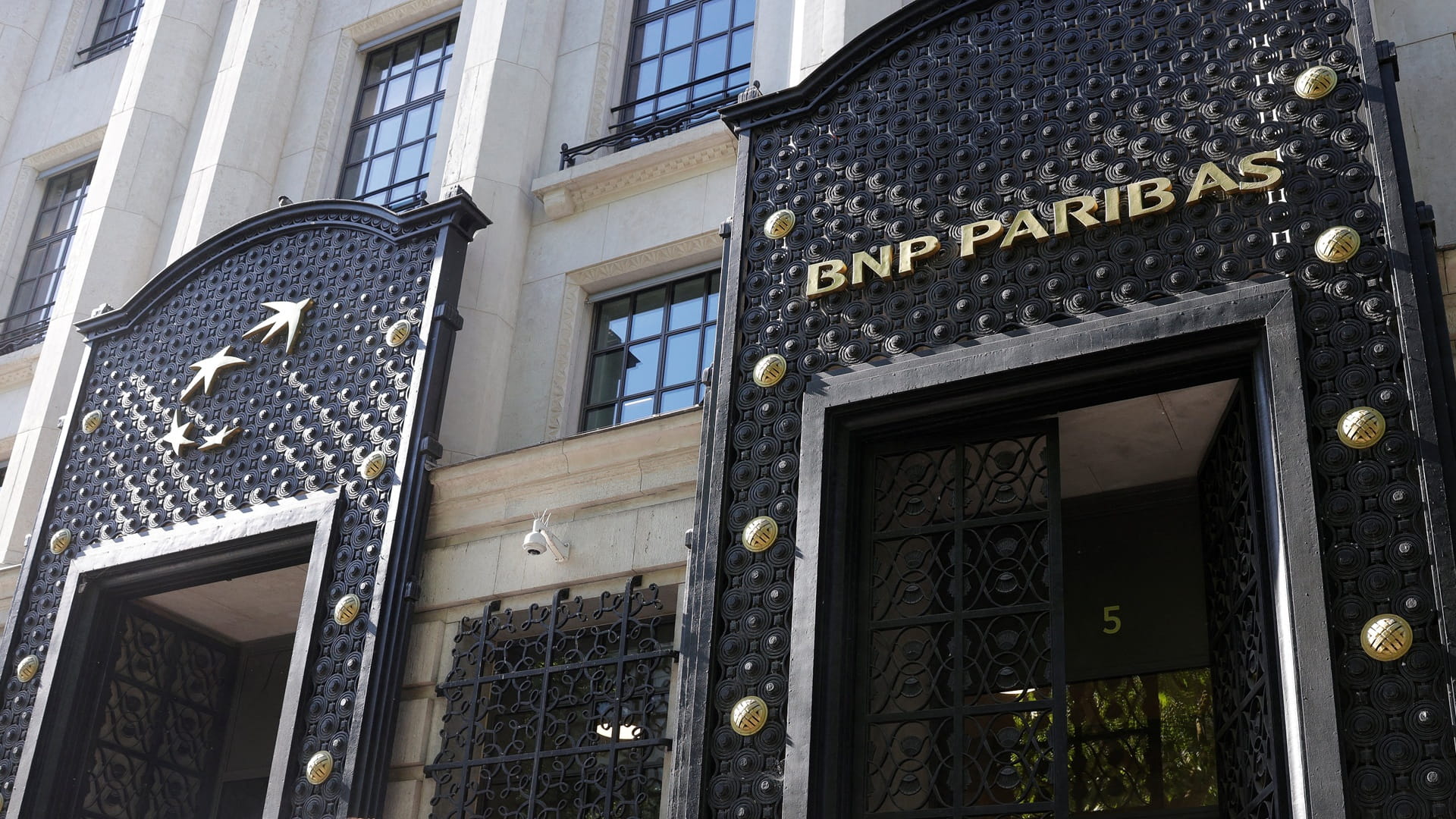 France's BNP Paribas sells AG Insurance stake for $2.2 bn 