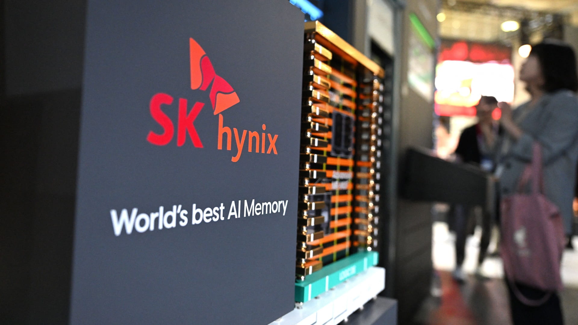 South Korea chip giant SK hynix mulls US stock market listing