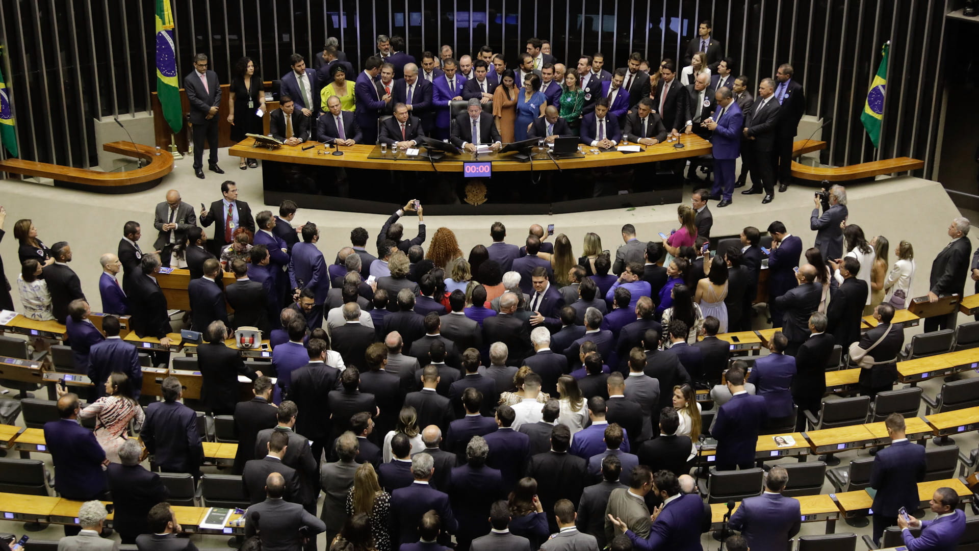 كونغرس البرازيل يصادق على قانون يخفض عقوبة بولسونارو في السجن