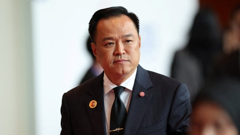 رئيس وزراء تايلاند أنوتين تشارنفيراكول 