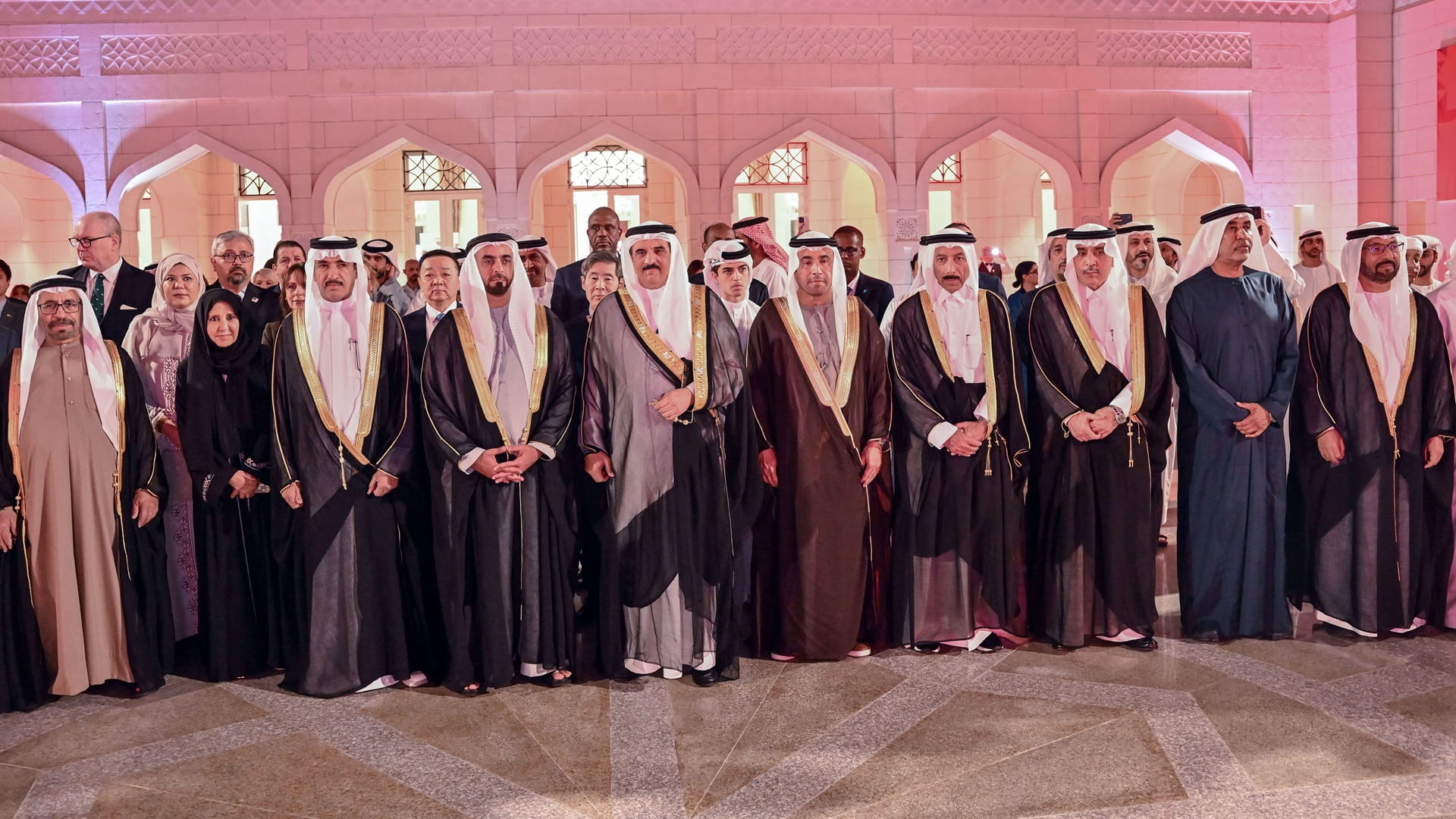 سيف بن زايد يحضر احتفال السفارة البحرينية باليوم الوطني للمملكة 