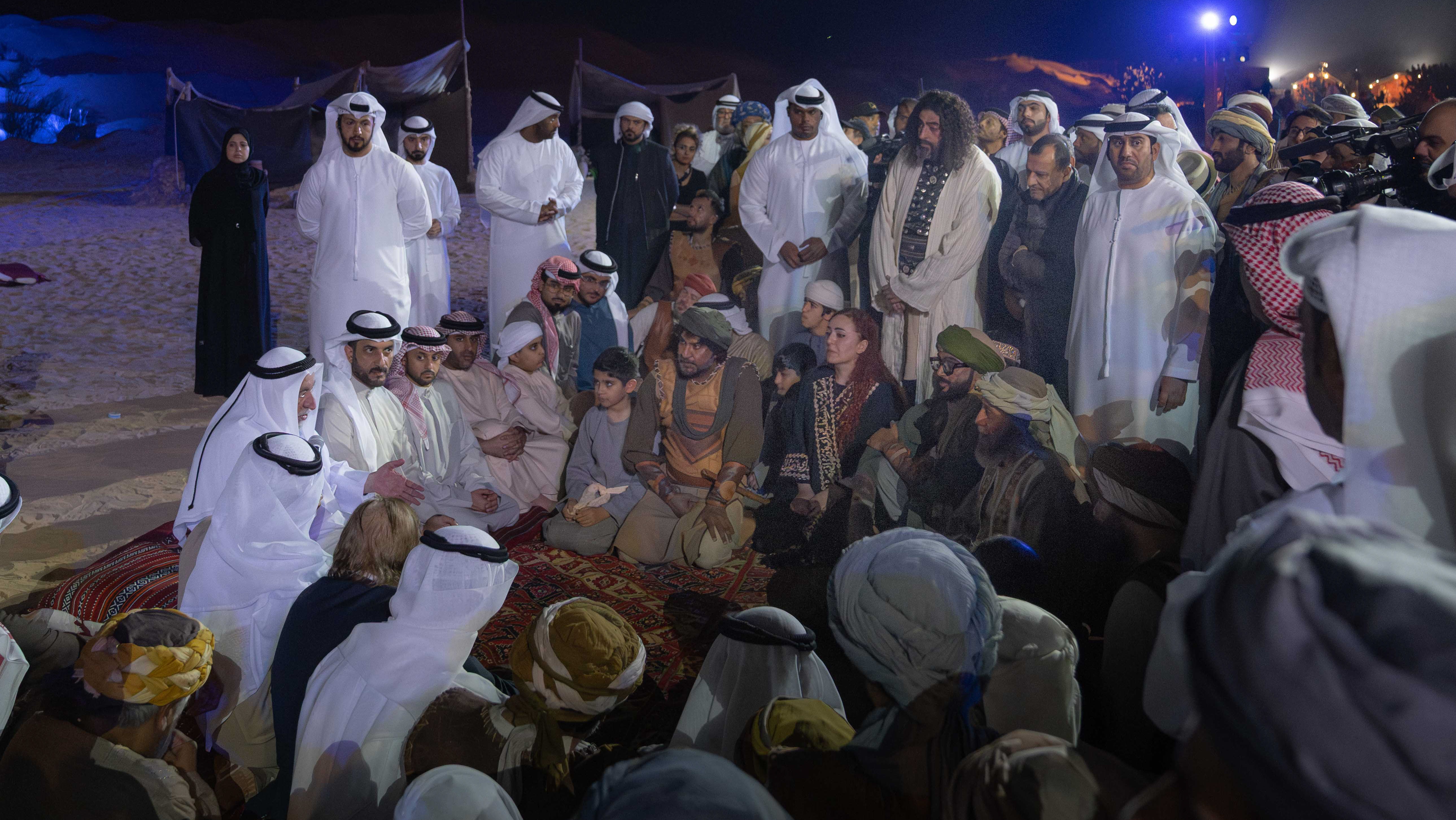 سلطان القاسمي يشهد افتتاح مهرجان الشارقة للمسرح الصحراوي الـ9