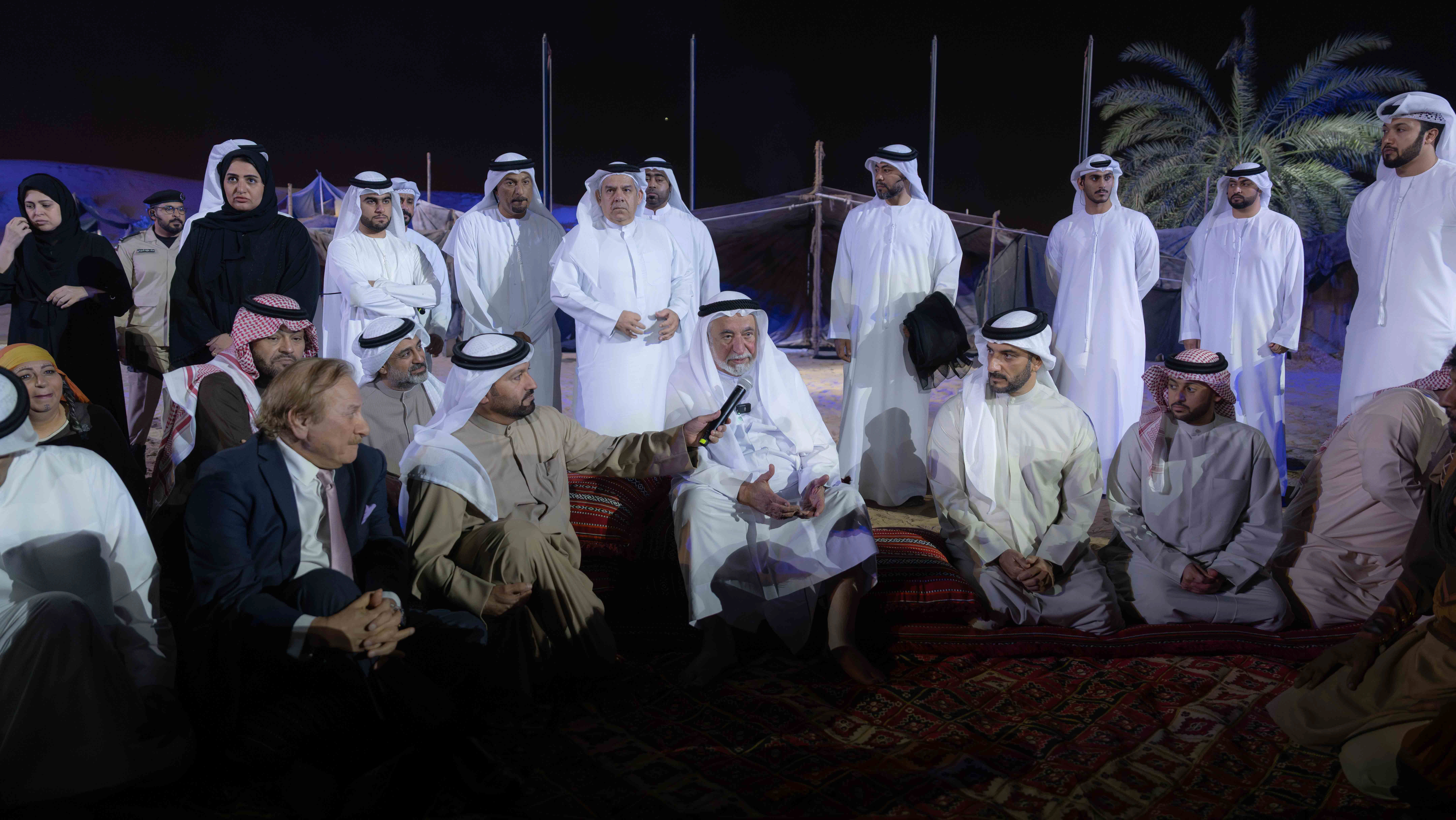 سلطان القاسمي يشهد افتتاح مهرجان الشارقة للمسرح الصحراوي الـ9