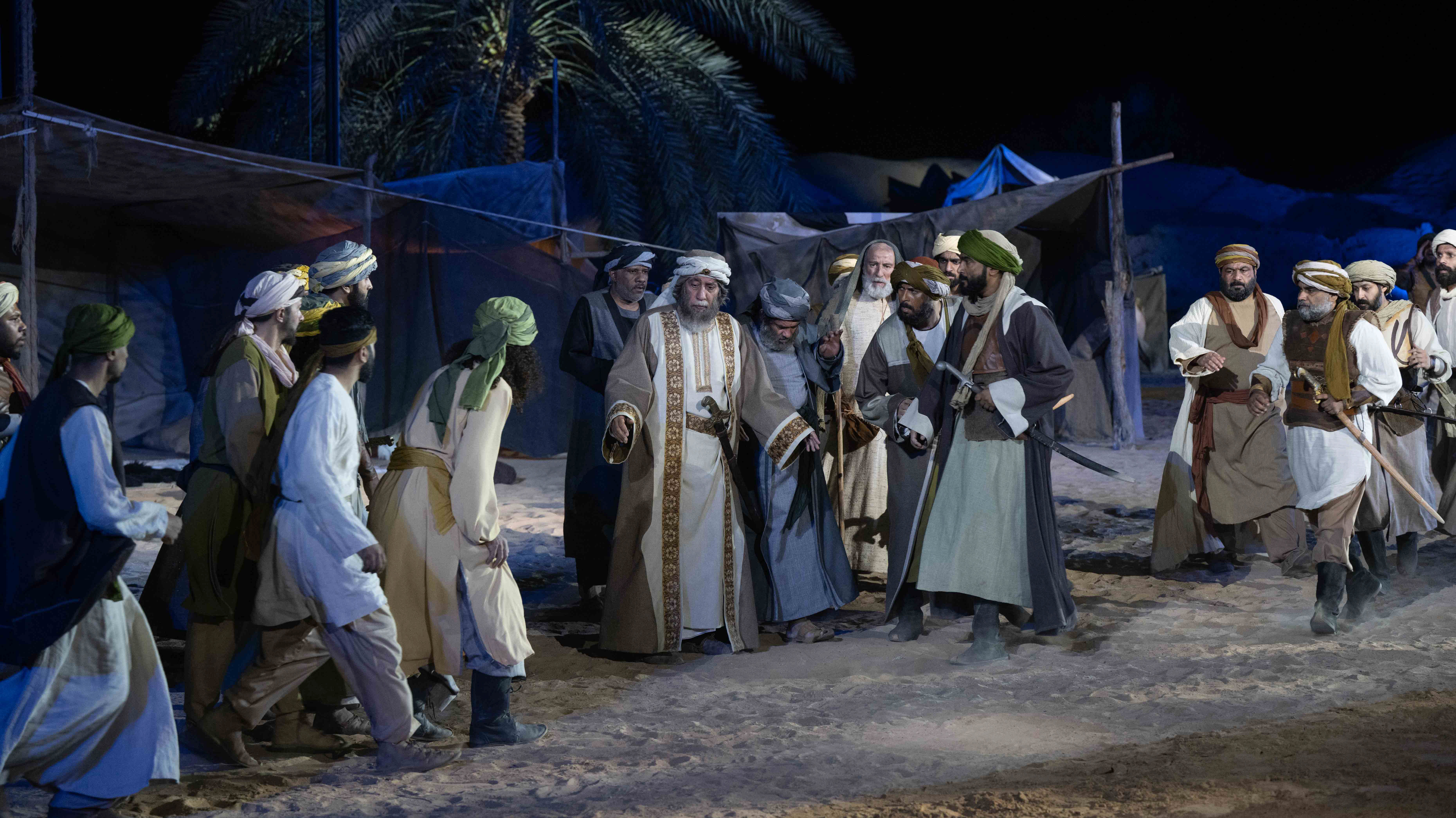 سلطان القاسمي يشهد افتتاح مهرجان الشارقة للمسرح الصحراوي الـ9