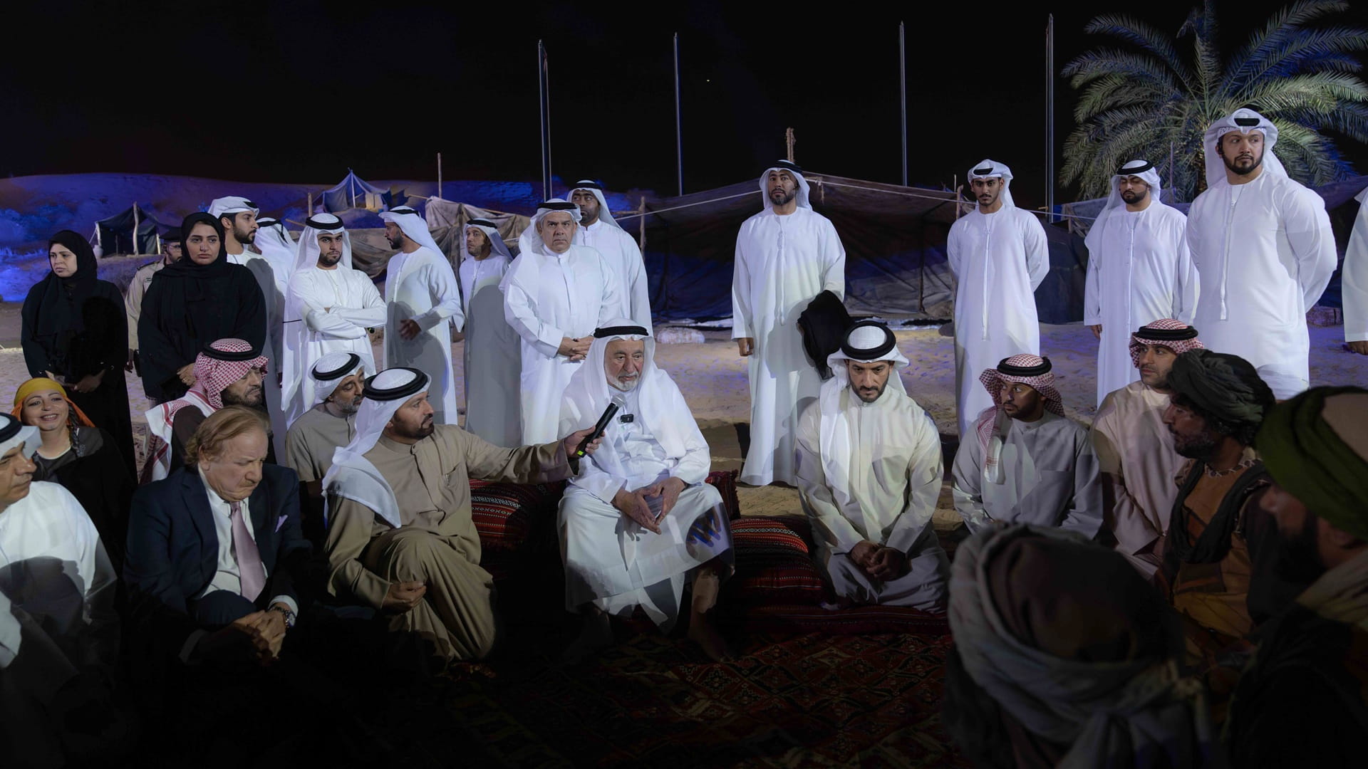 Sharjah Ruler attends opening of 9th ‘Desert Theatre Festival’   