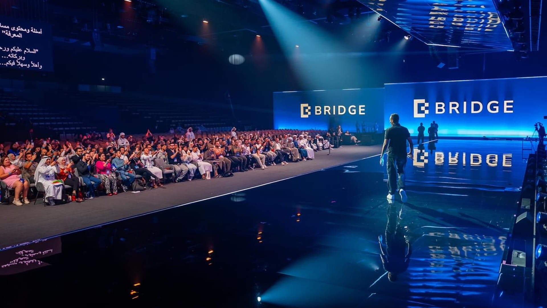 قمة "بريدج" ترسّخ مكانة الإمارات مركزاً عالمياً لصناعة الإعلام