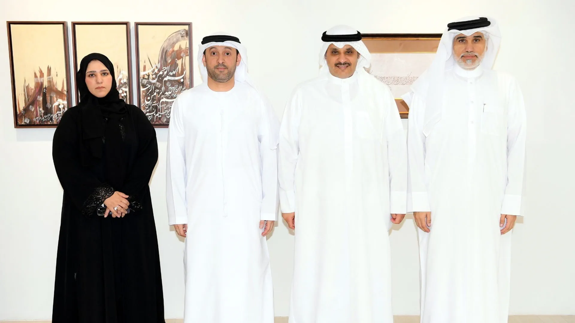 Kuwaiti deputy consul visits Islamic arts festival exhibitions 