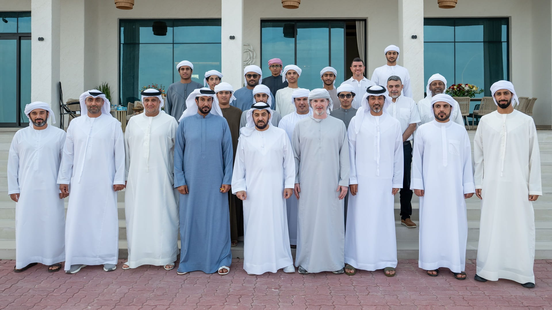 حمدان بن زايد يؤكد حرص رئيس الدولة على متابعة أحوال المواطنين 