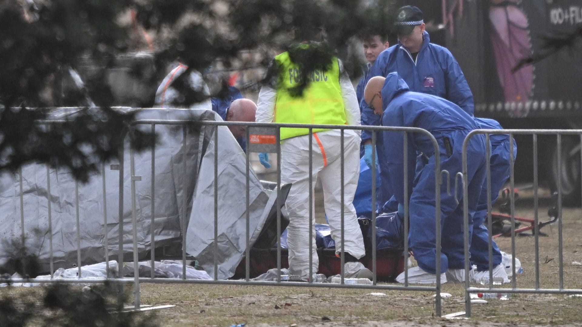 شرطة أستراليا: والد وابنه يقفان وراء عملية إطلاق النار في سيدني 