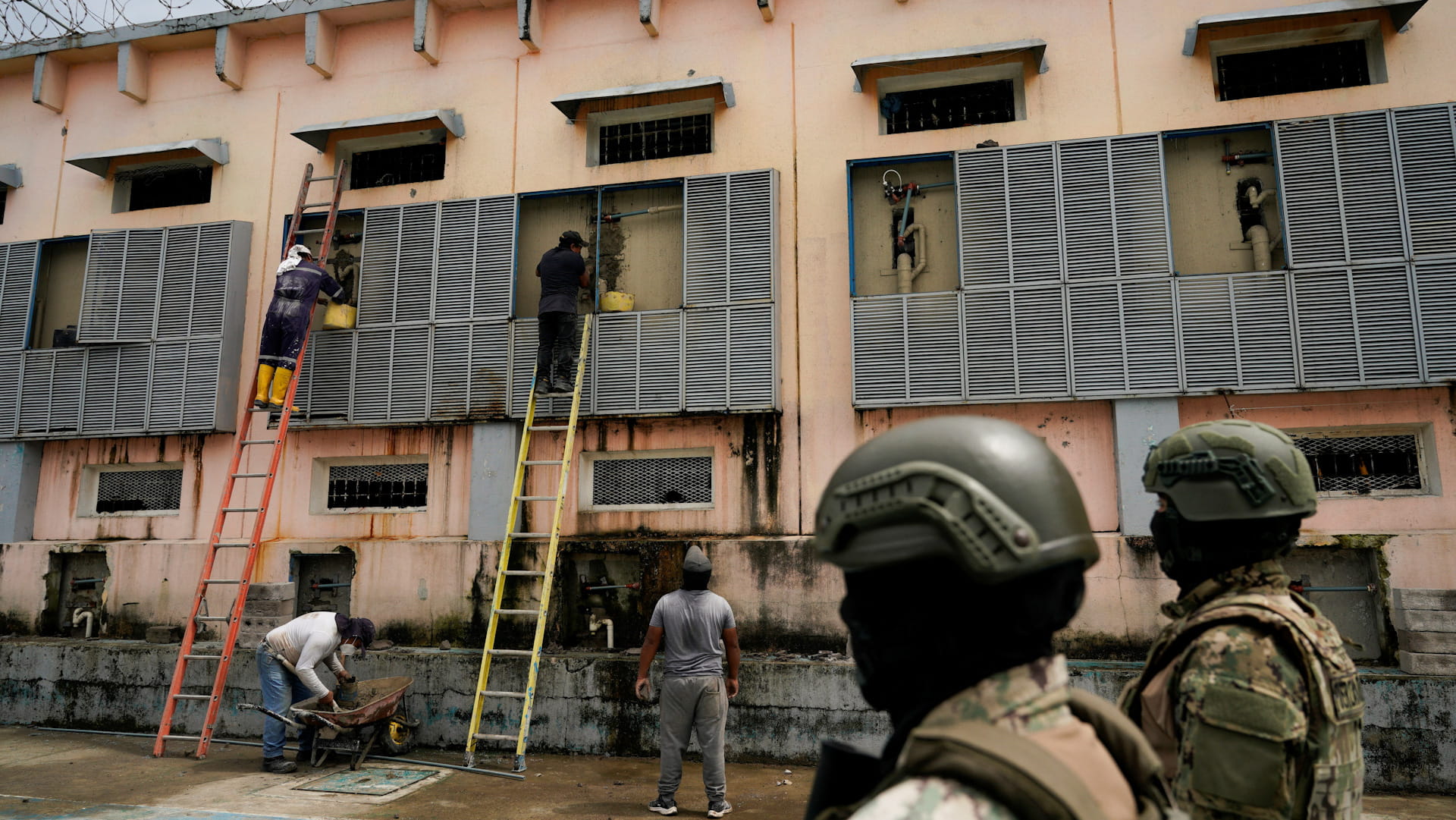 للمرة الثانية.. وفاة 15 في سجن بالإكوادور وسط مخاوف من تفشي السل