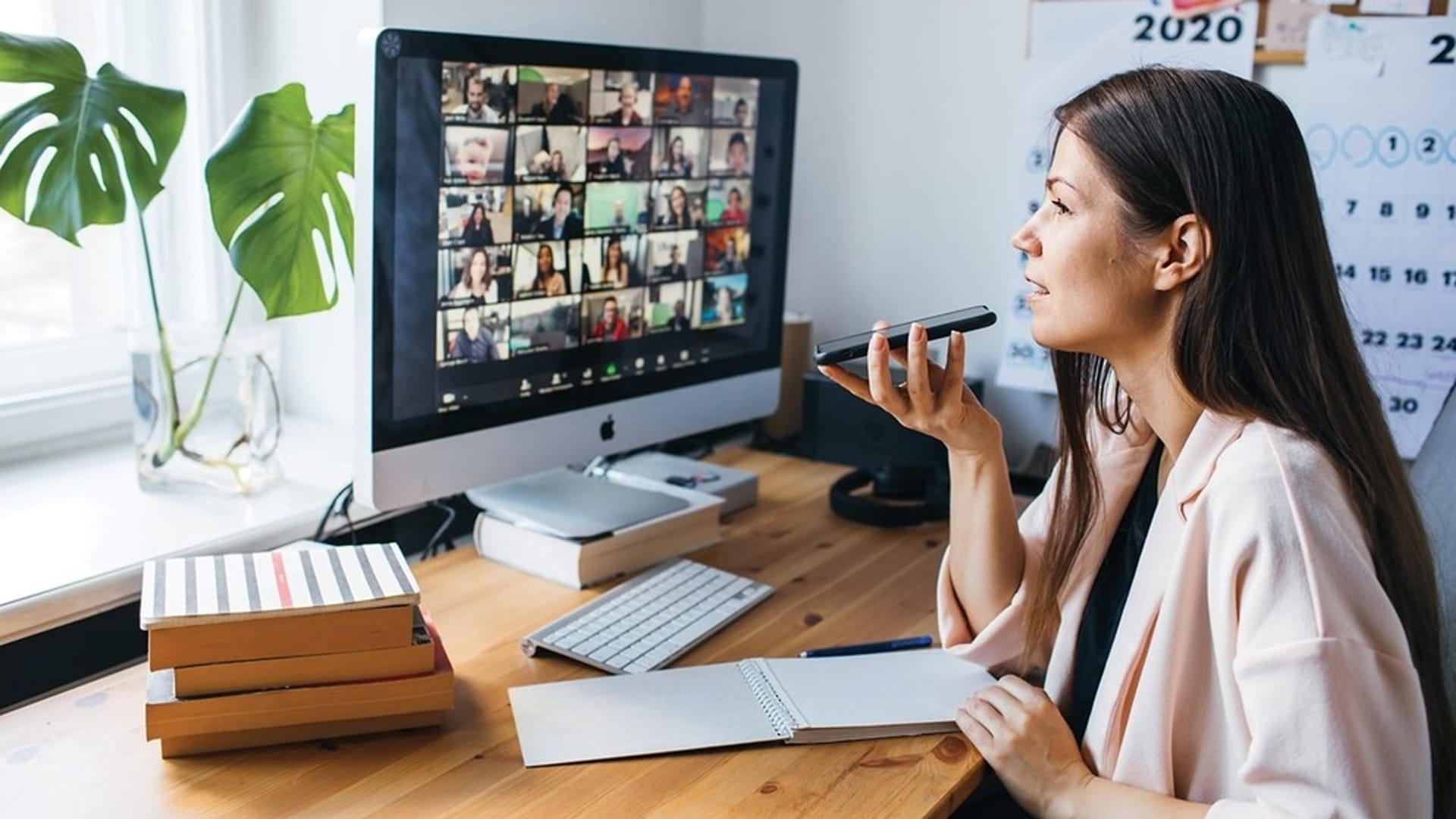 "زووم" تطلق نسخة جديدة من مساعد الذكاء الاصطناعي في واجهة "ويب" 