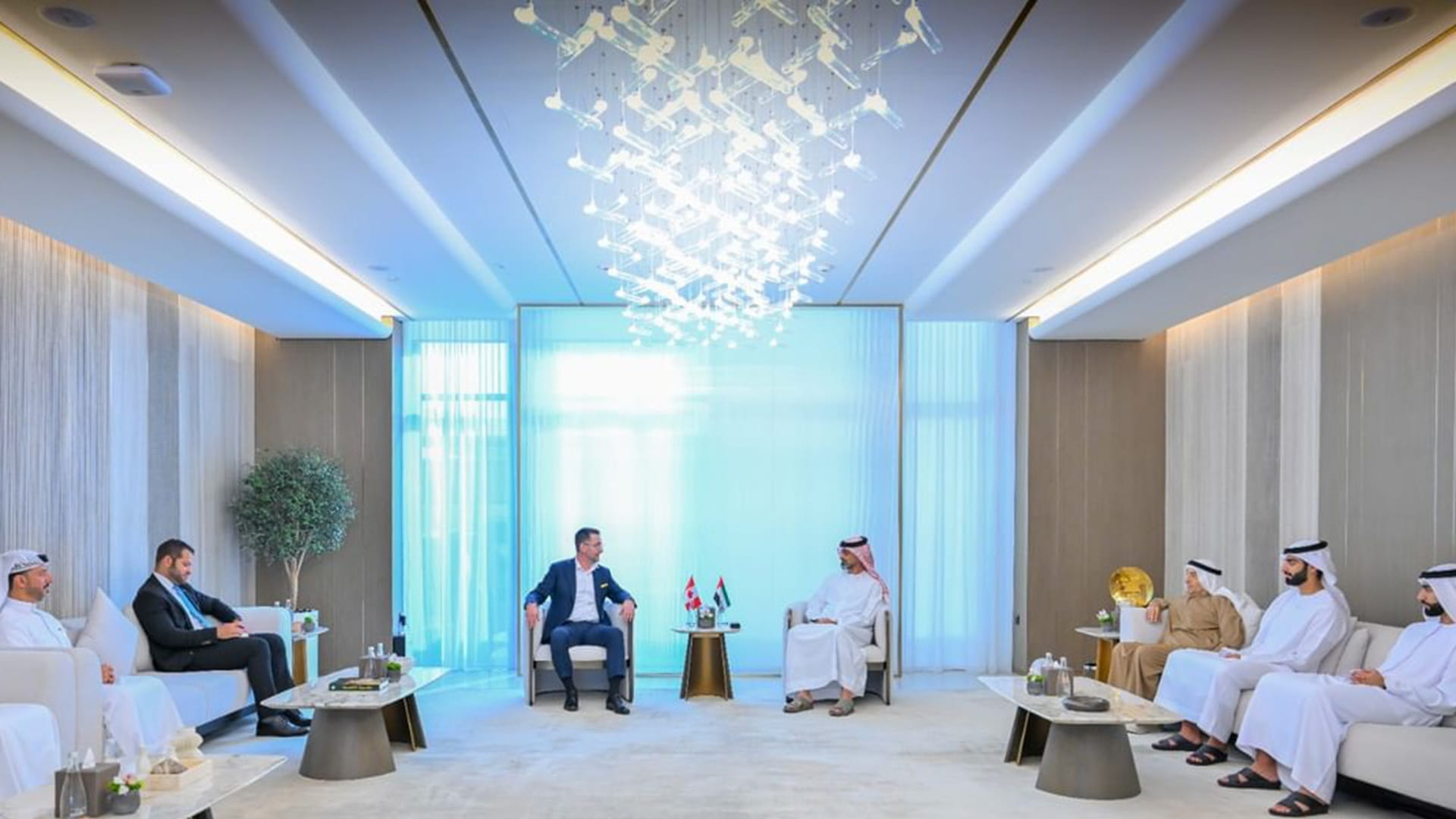 Ammar bin Humaid receives Consul-General of Canada