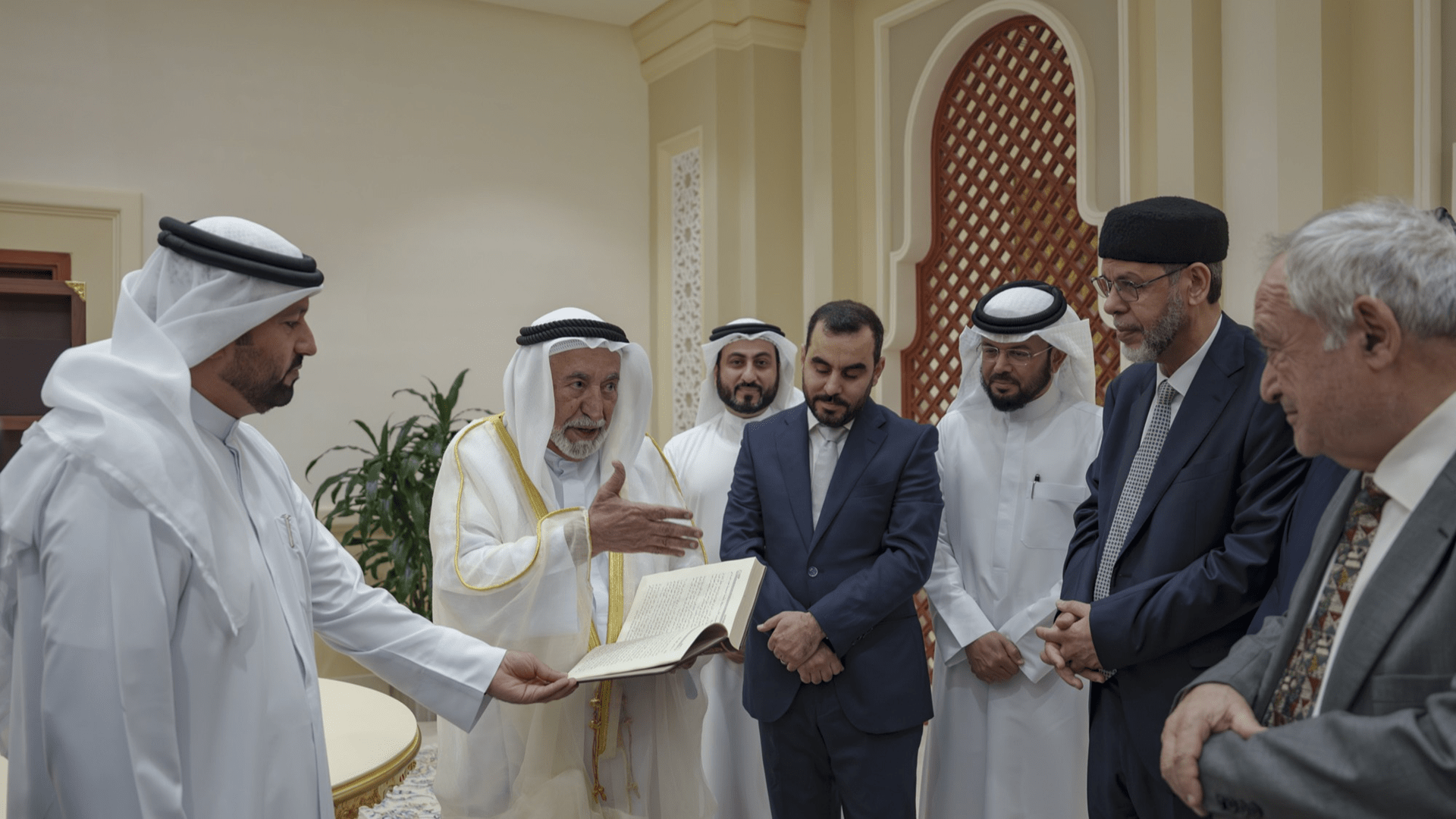 Delegation during book showing