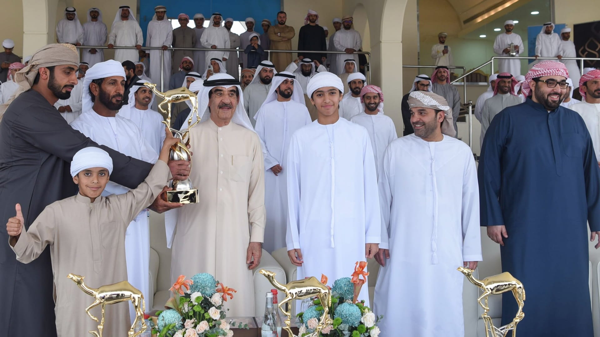 سعود المعلا يشهد مهرجان أم القيوين لسباقات الهجن العربية الأصيلة