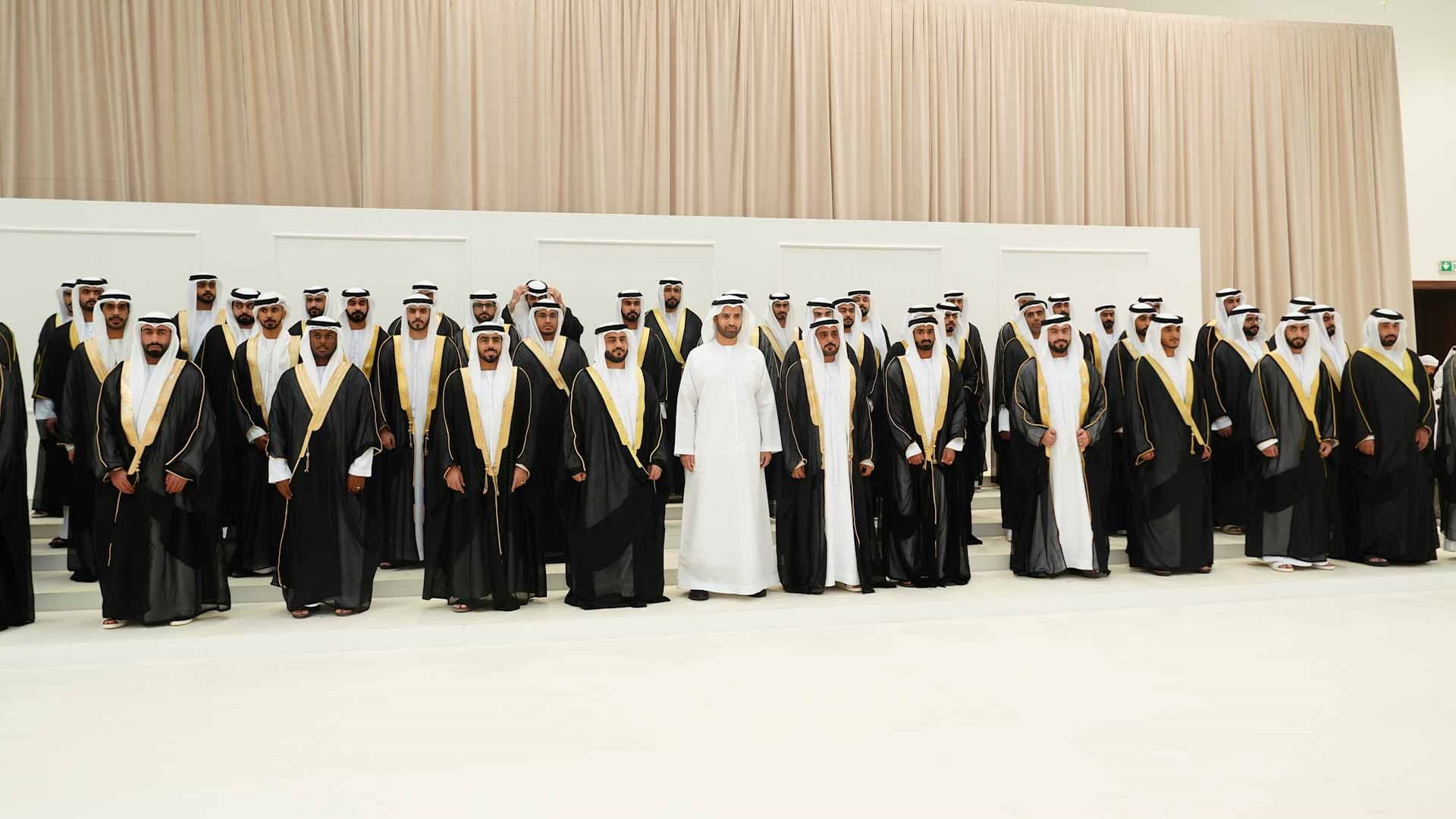 ولي عهد رأس الخيمة يحضر العرس الجماعي التاسع لهذا العام في الإمارة 