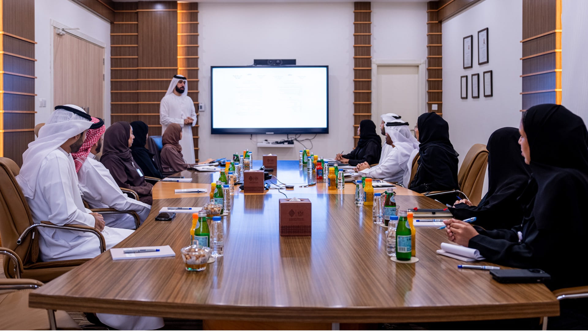 Sharjah Council’s committee visits Quran Establishment 