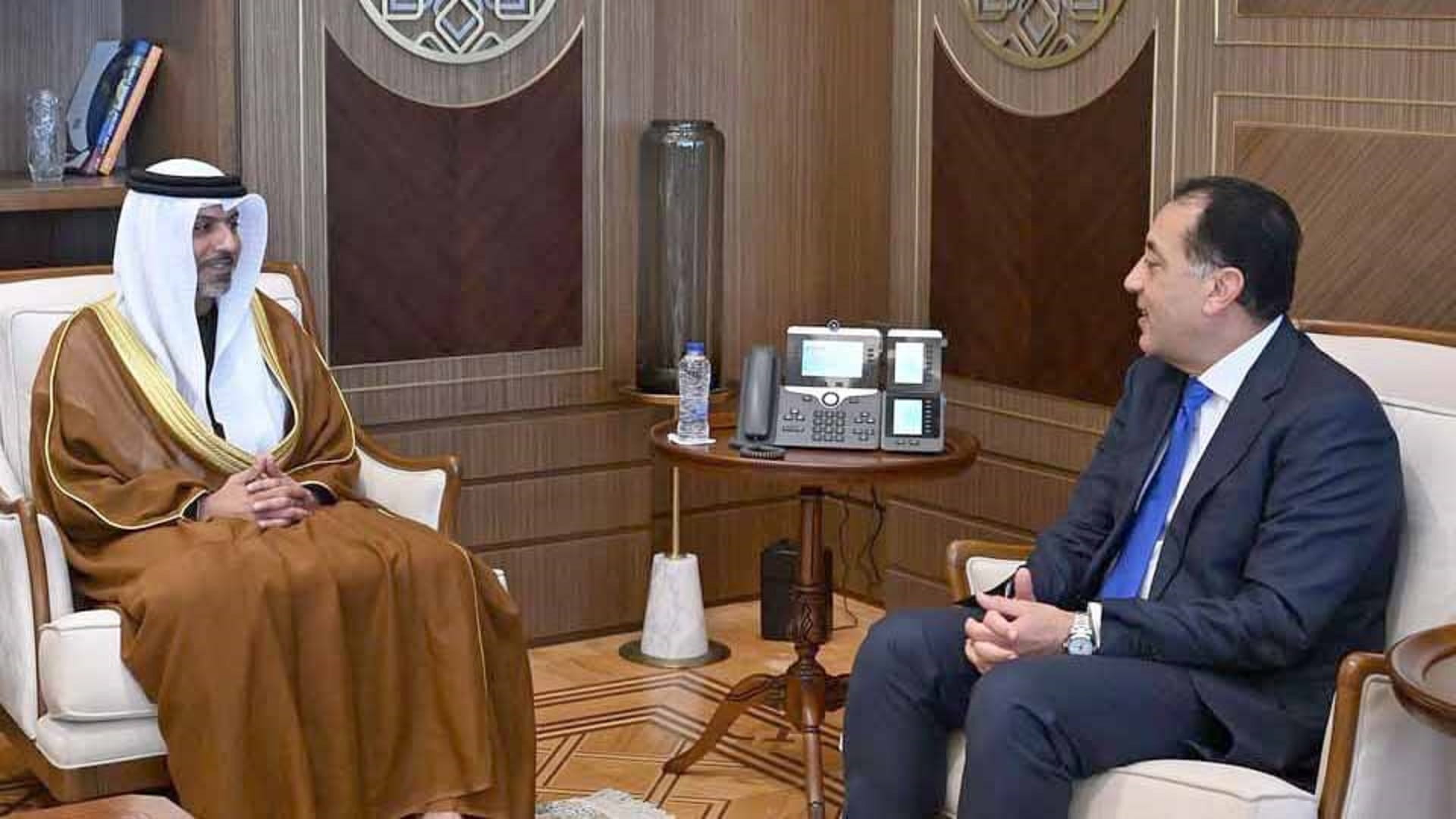 رئيس مجلس الوزراء المصري يؤكد عمق العلاقات المصرية الإماراتية 
