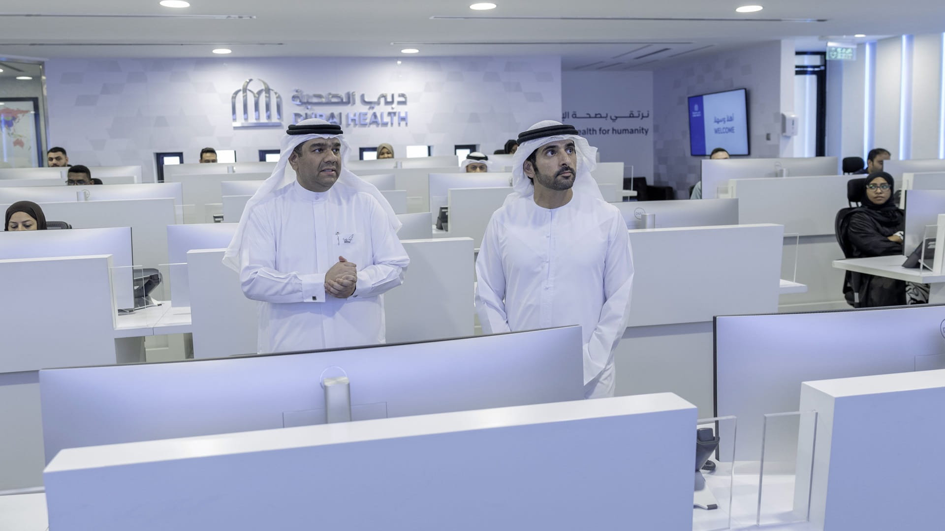 حمدان بن محمد يطلع على أبرز إنجازات ومشاريع "دبي الصحية" 