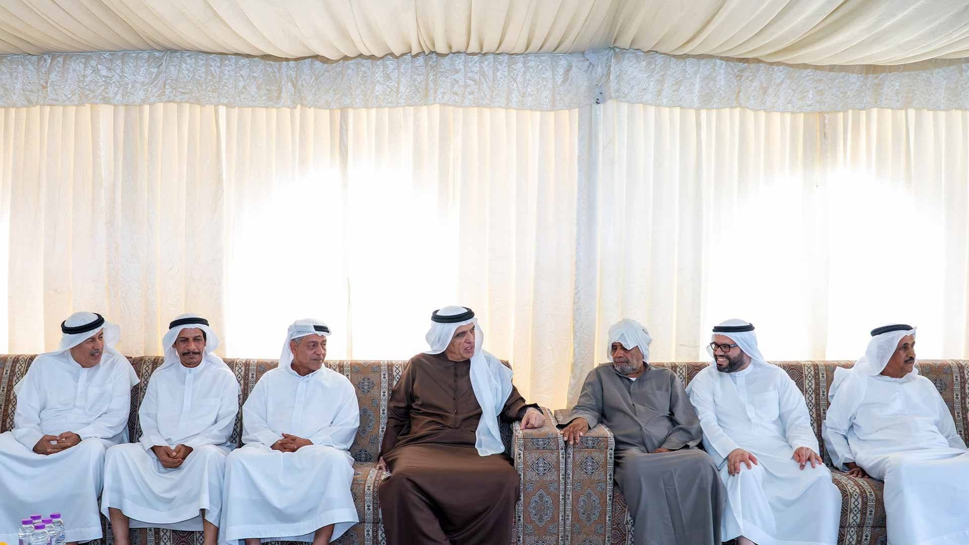 سعود بن صقر يعزي في وفاة عبيد الطابور النعيمي 