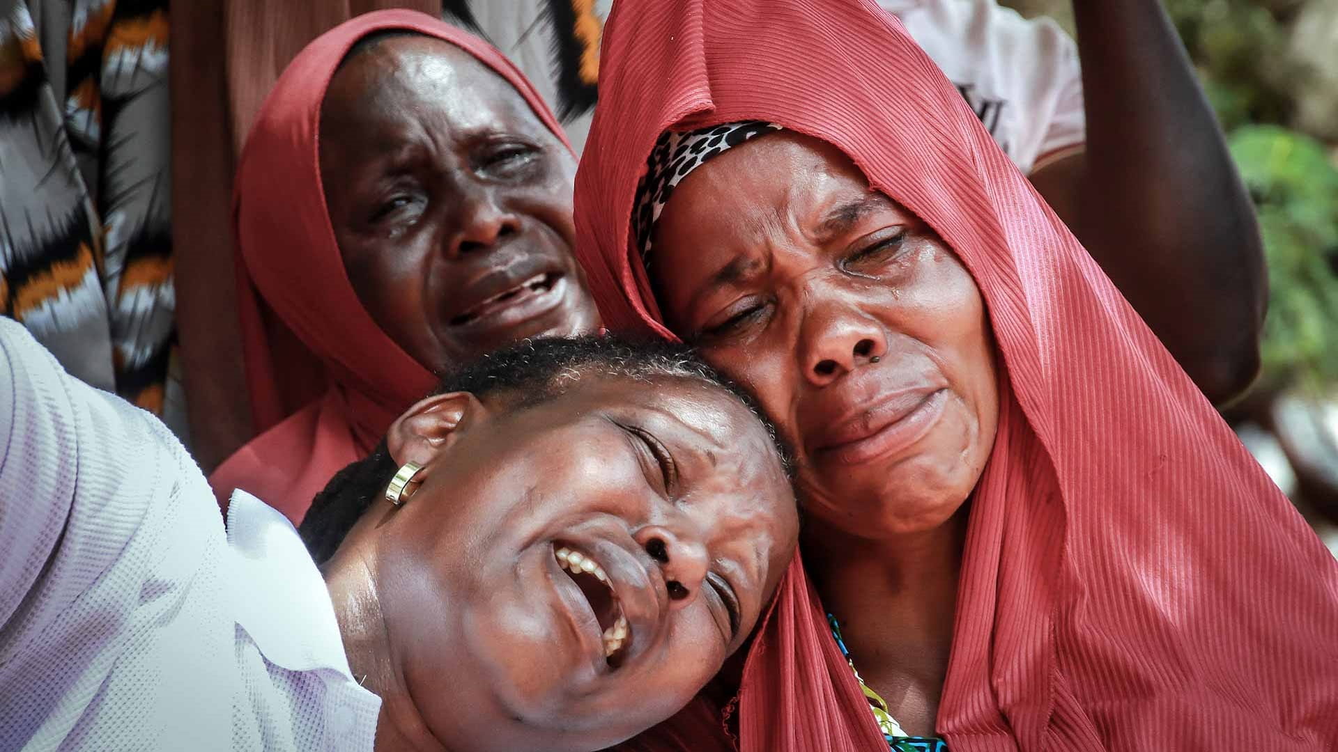 تحطم مروحية إنقاذ طبي يخلّف 5 وفيات في تنزانيا