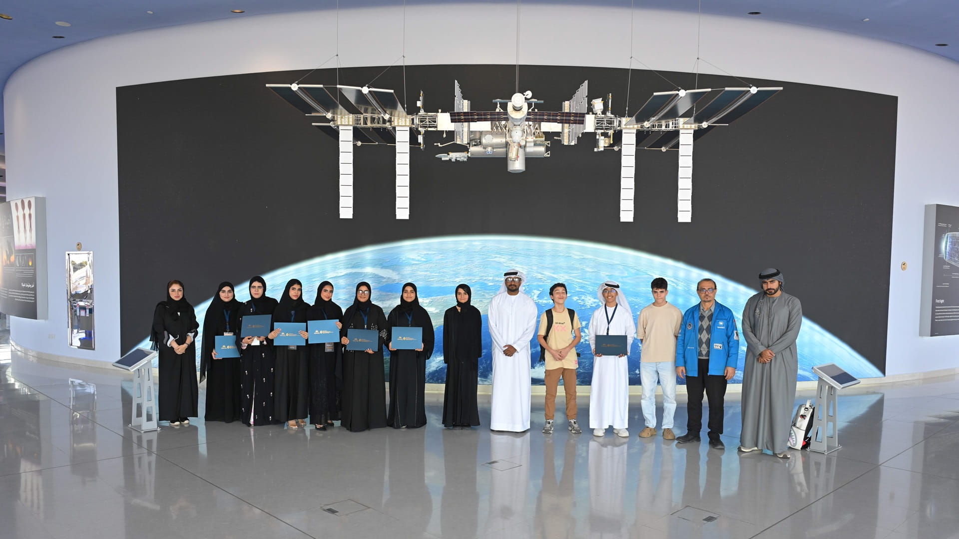 صورة بعنوان: "الشارقة لعلوم الفلك" تسدل الستار على ورشة "المركبة المريخية"  