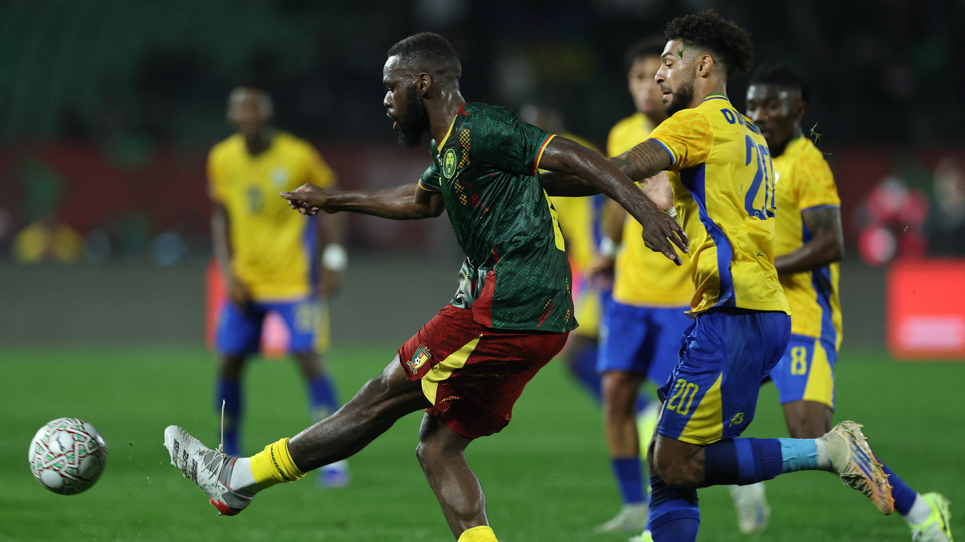 الاتحاد الإفريقي يسمح بالدخول المجاني للجماهير بعد صافرة البداية  