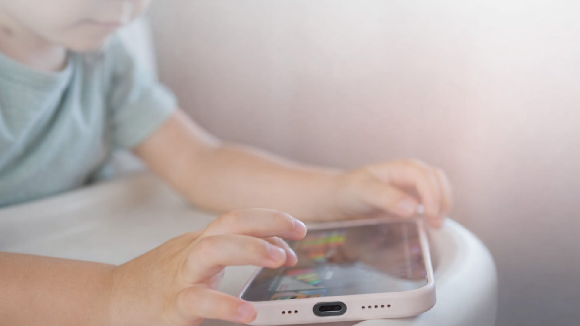 UAE issues federal decree-law on child digital safety 