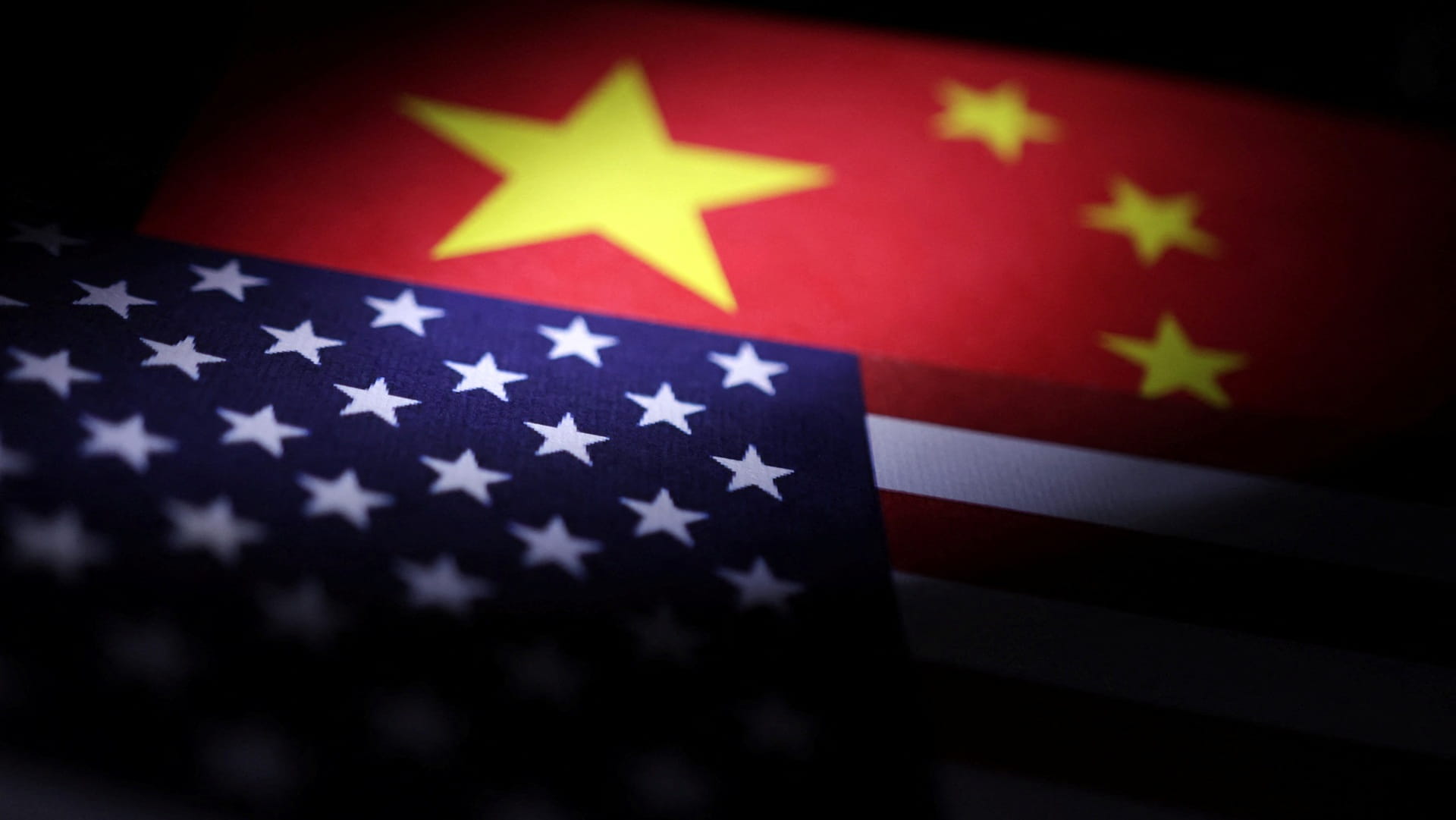 بكين تعاقب 20 شركة أميركية بسبب صفقة الأسلحة لتايوان الصينية