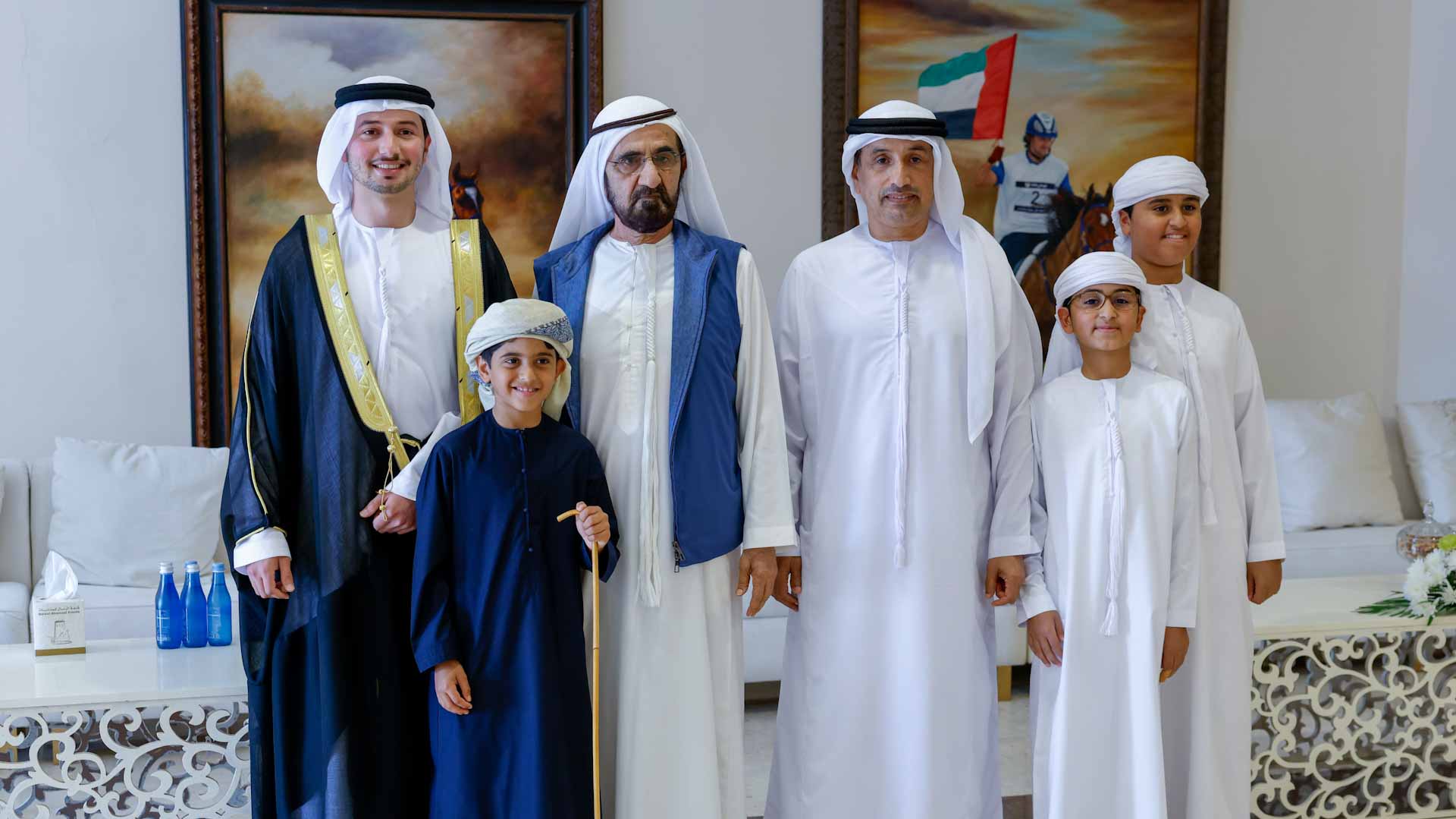 محمد بن راشد يحضر أفراح الفلاسي والسويدي 