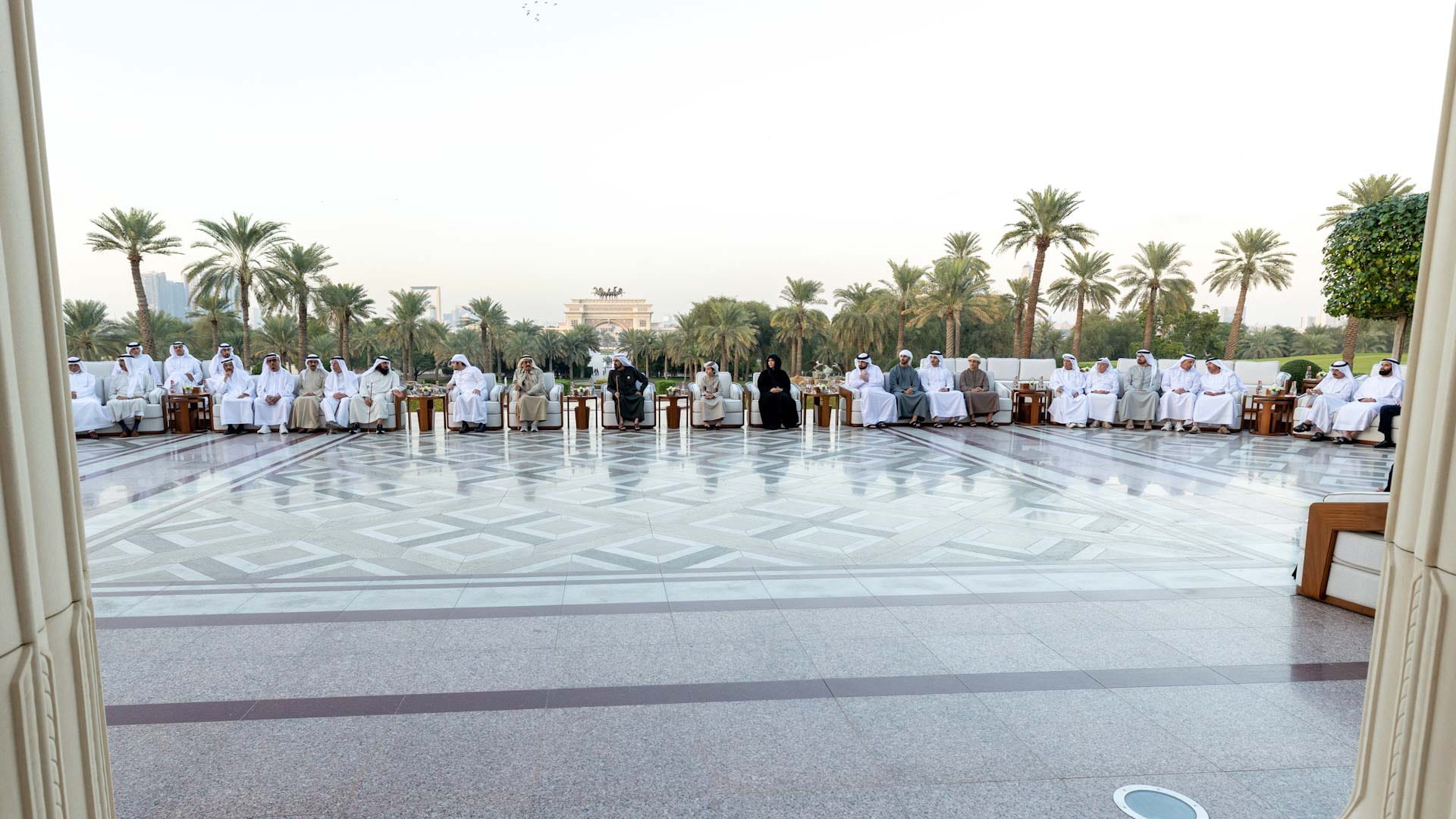 Mohammed bin Rashid meets community leaders at Zabeel Palace 